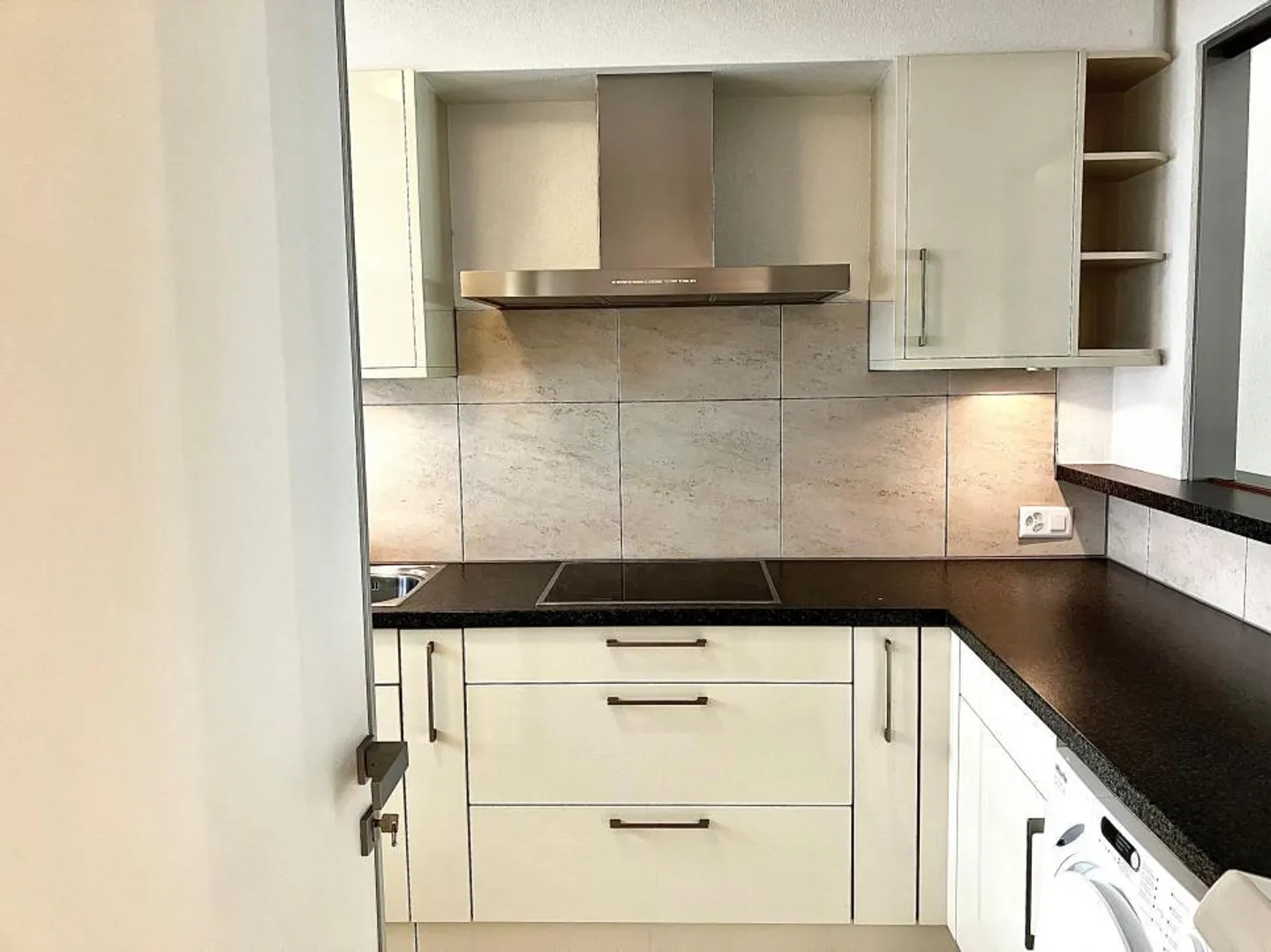 5.5 room apartment for rent in Montreux/Clarens - Photo 2 of 9