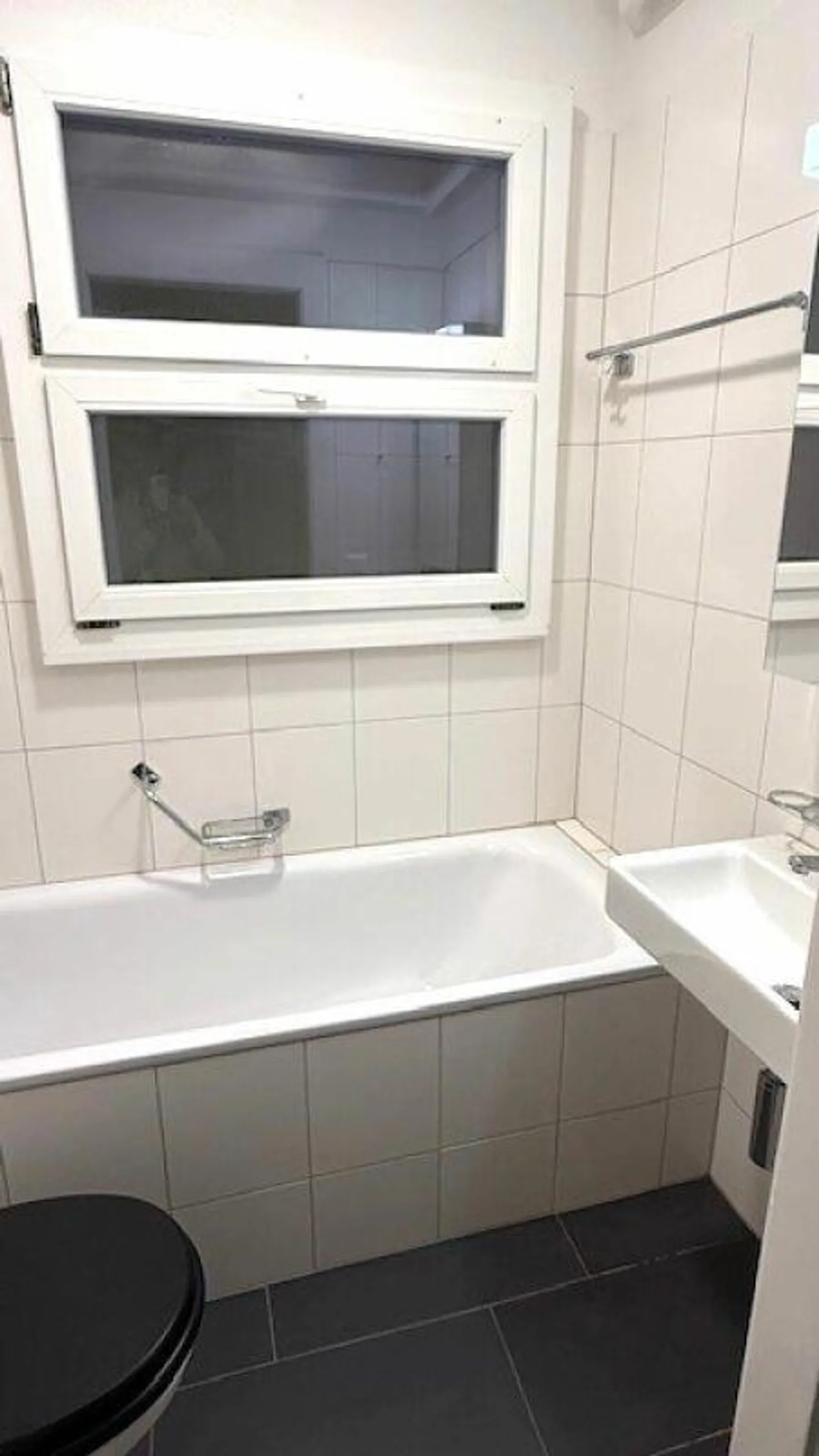 Appartamento 2 1/2 locali con 2 balconi e cucina moderna - Foto 6 di 12
