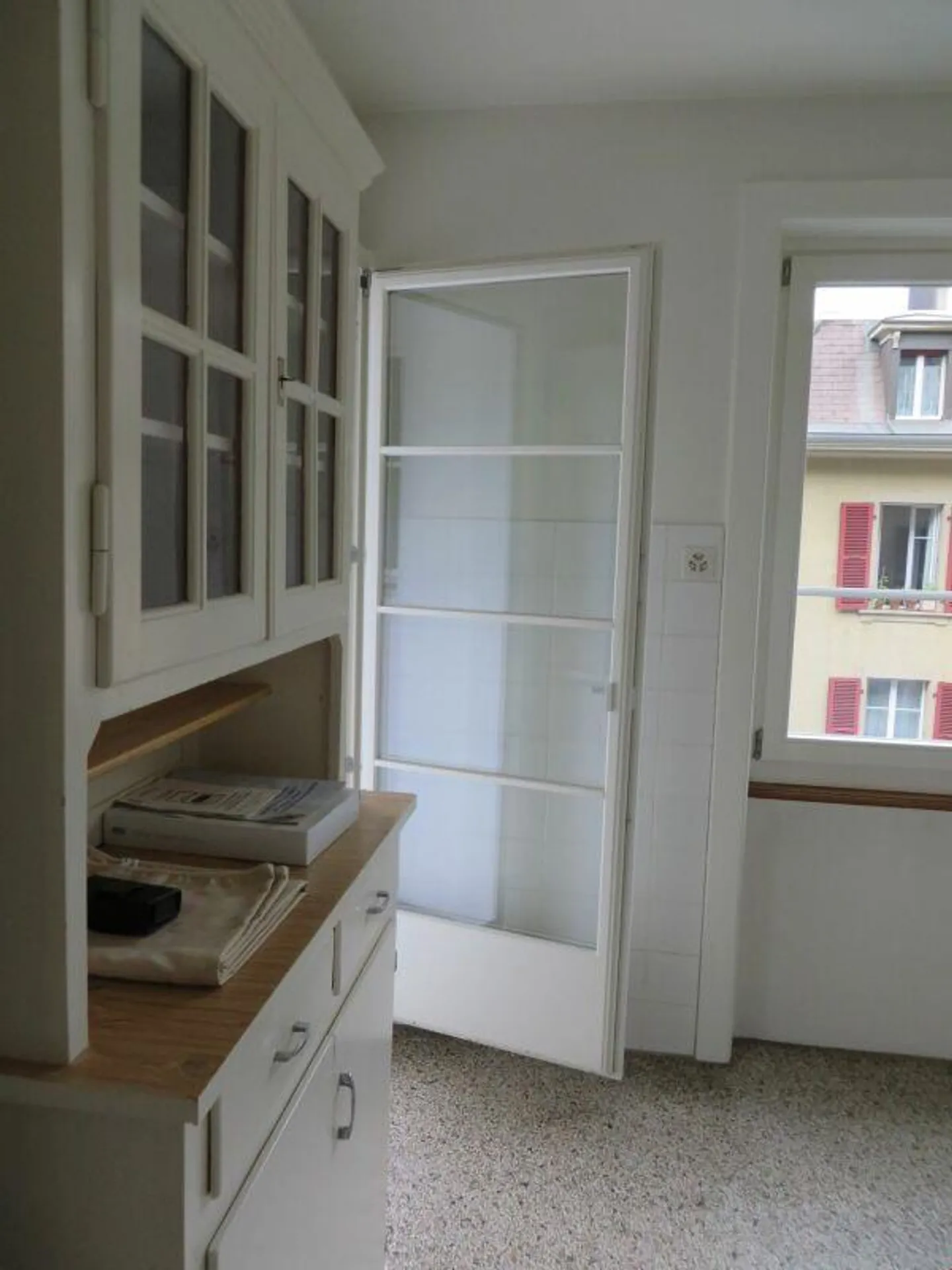 Appartamento 2 1/2 locali con 2 balconi e cucina moderna - Foto 2 di 12
