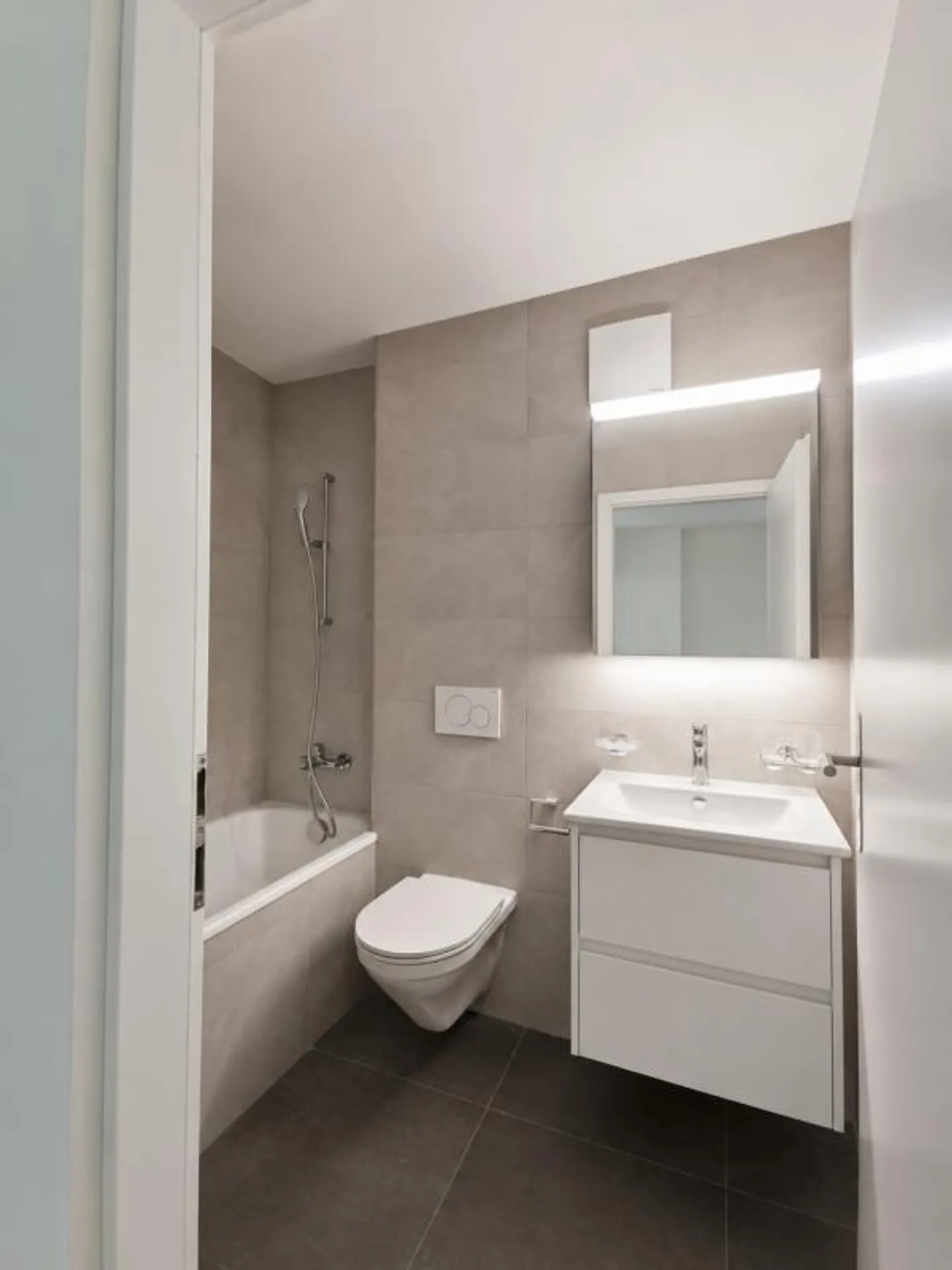 Première occupation après rénovation complète - Photo 8 sur 10