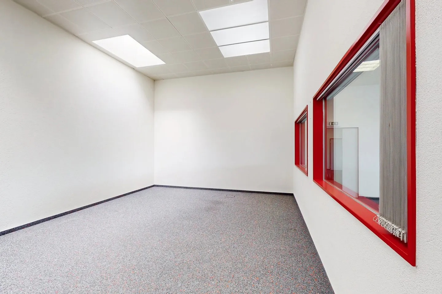 Ein Katzensprung von der Autobahn entfernt – 414 m² Bürofläche - Foto 8 von 13