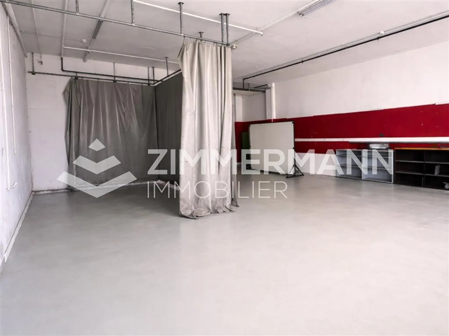 Premises,246 - Photo 2 of 4