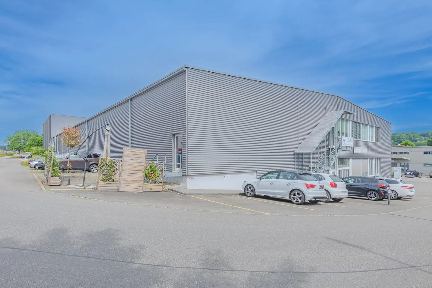 Ein Katzensprung von der Autobahn entfernt – 414 m² Bürofläche - Foto 1 von 13