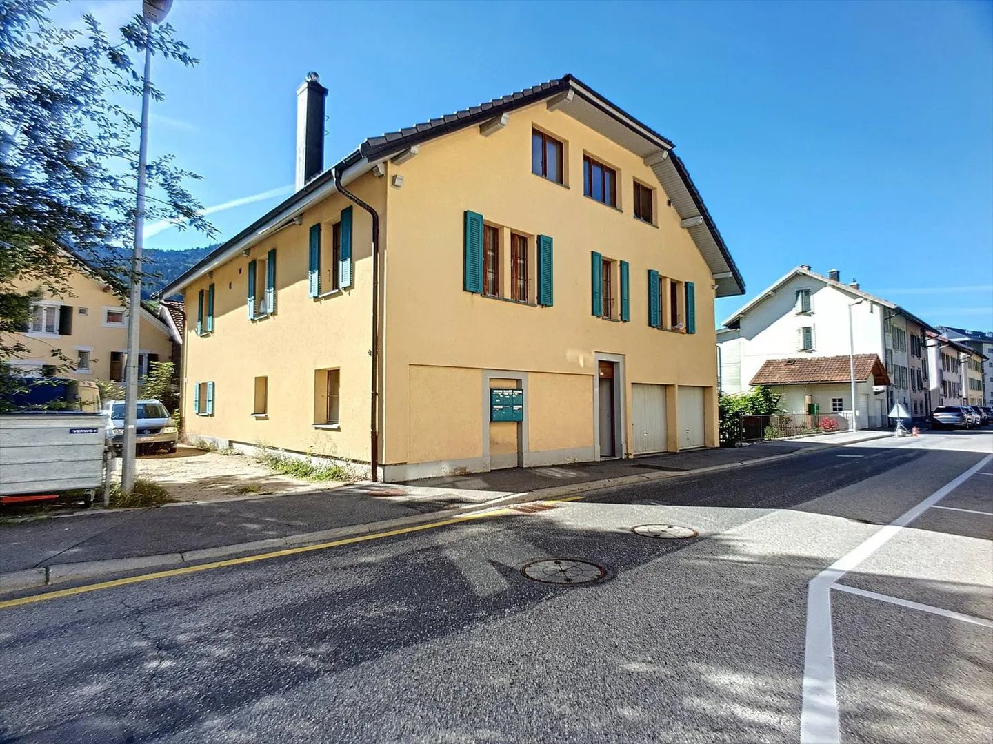 Residential building - Photo 1 of 13