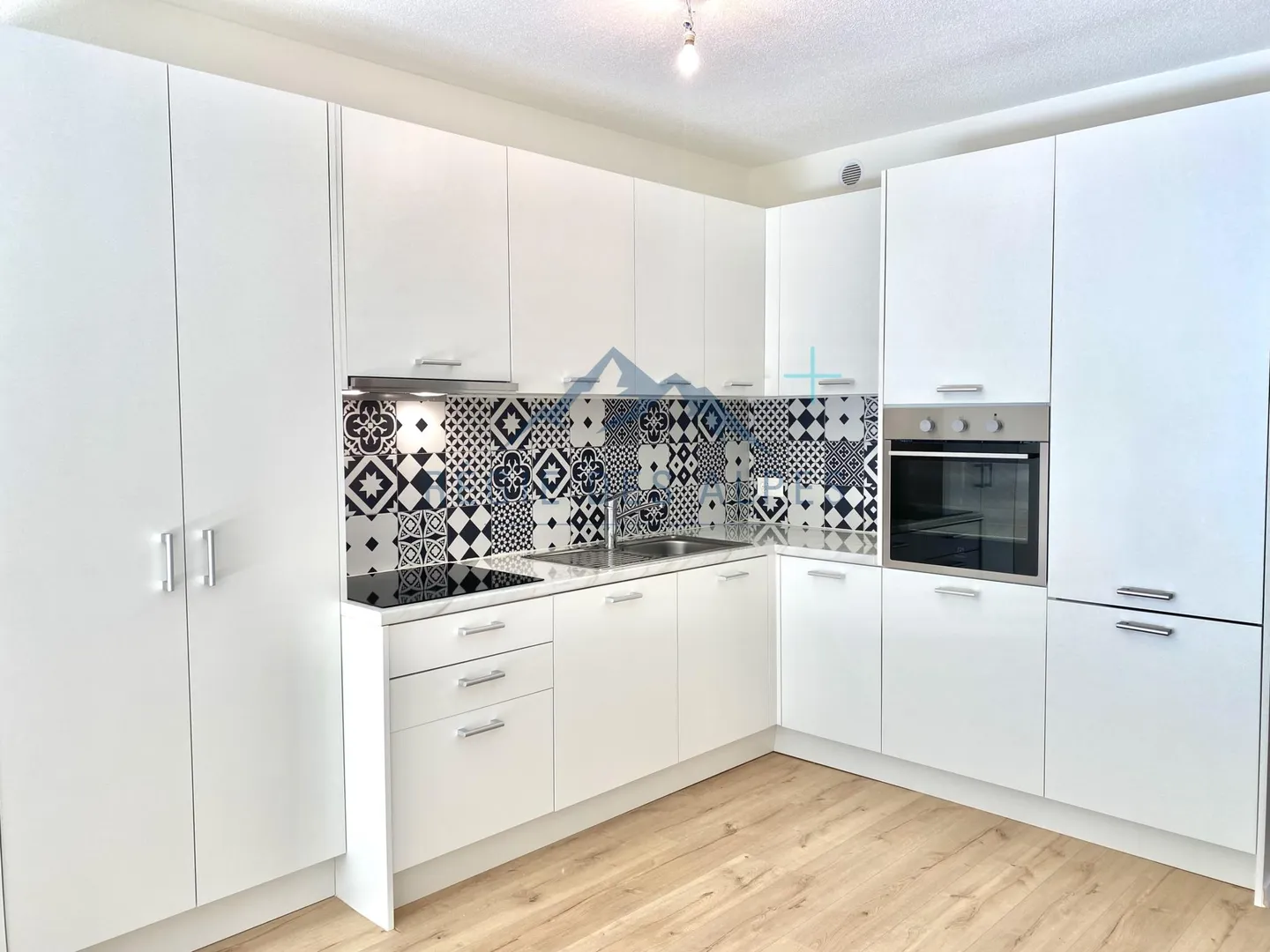 6 apartments for sale in a block | gross yield = 5.15% - Photo 8 of 12
