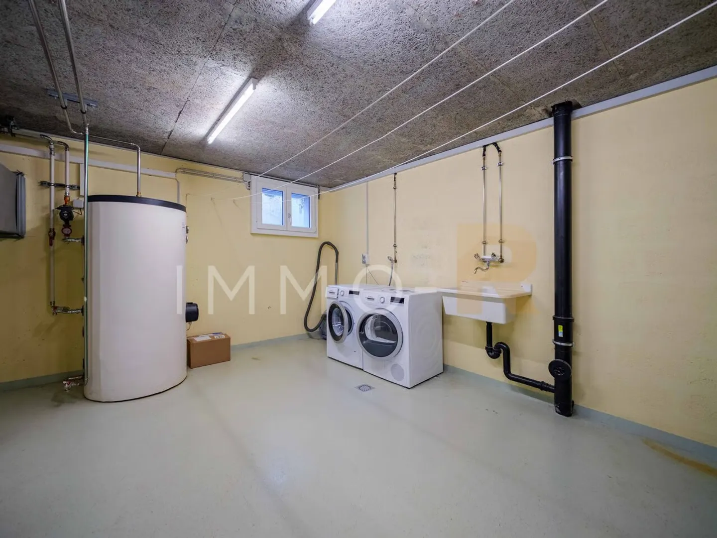 Bright Villa with Development Potential - Photo 9 of 11