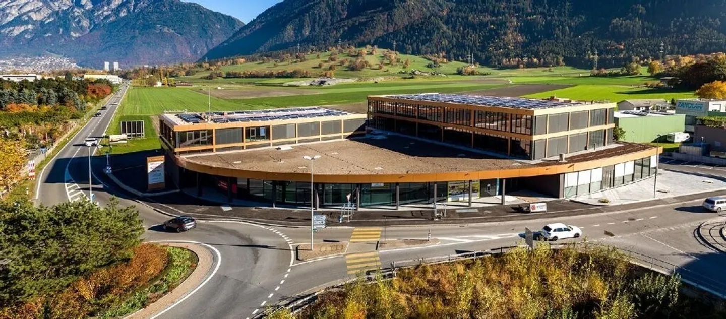 Environ 90m2 d'espace commercial à louer à Domat/Ems ! - Photo 1 sur 5