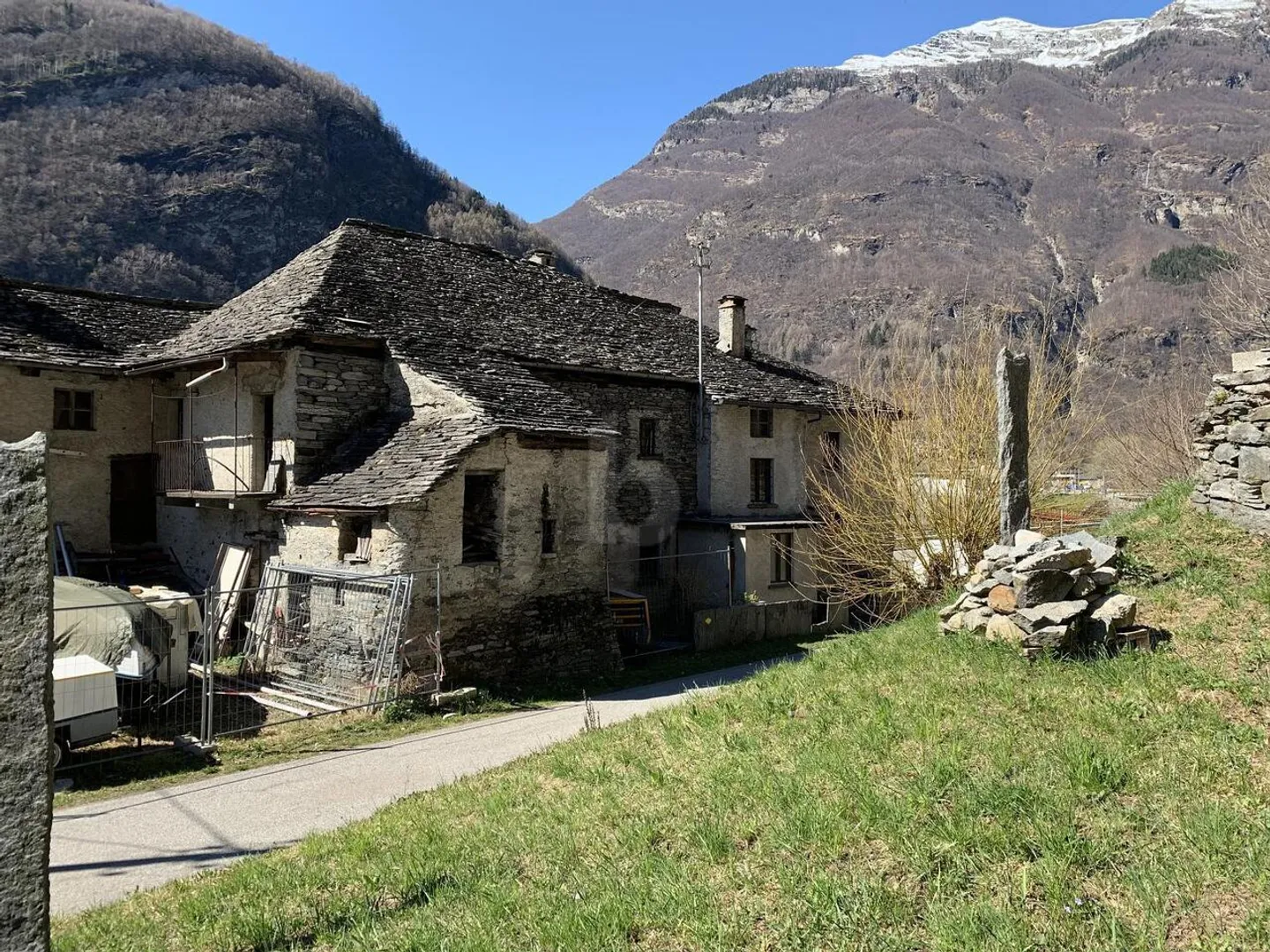 Affascinante casa familiare ticinese - Foto 2 di 5