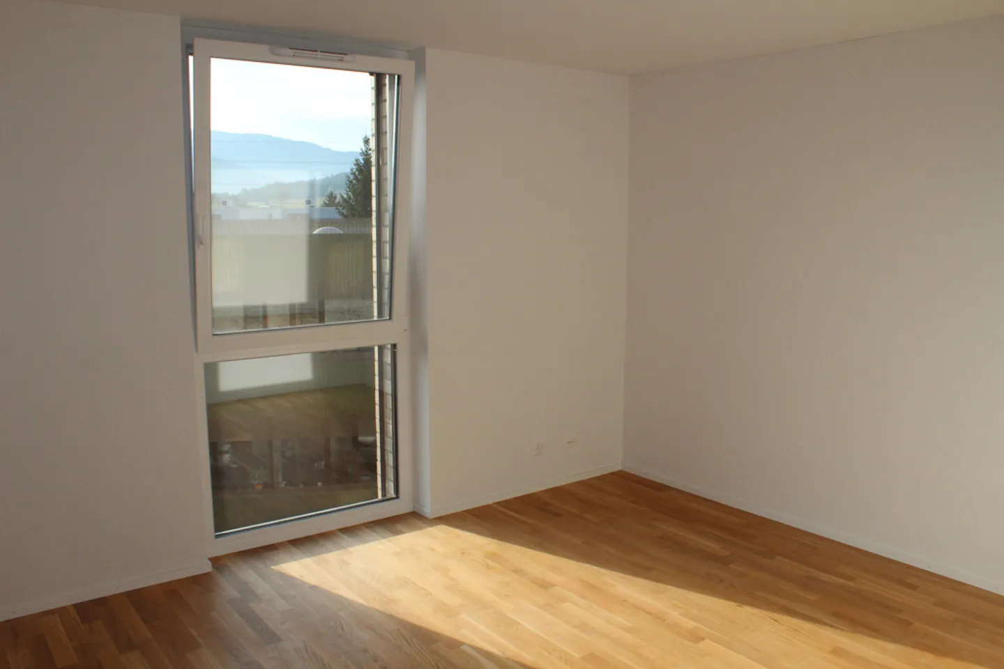 Ihr möbliertes und funktionales Studio in der Nähe des CFF-Bahnhofs - Foto 1 von 6