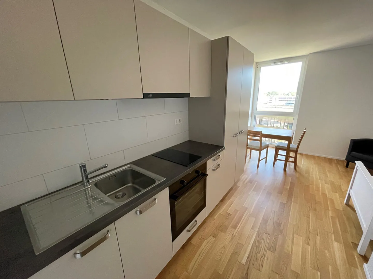 Ihr möbliertes und funktionales Studio in der Nähe des CFF-Bahnhofs - Foto 4 von 6