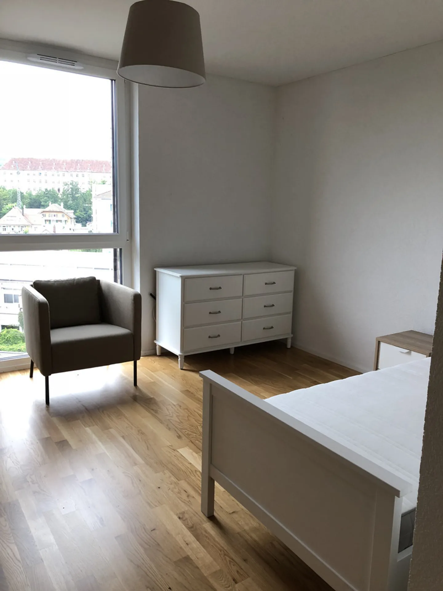 Ihr möbliertes und funktionales Studio in der Nähe des CFF-Bahnhofs - Foto 2 von 6