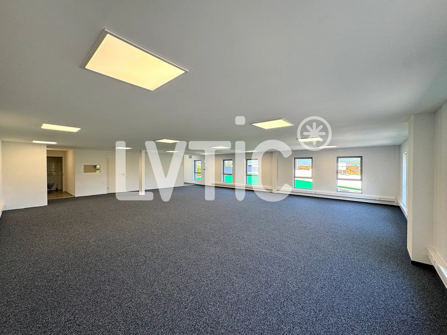 Bureaux, locaux de 166 m2 à louer à Villeneuve - Rennaz - Photo 3 sur 6