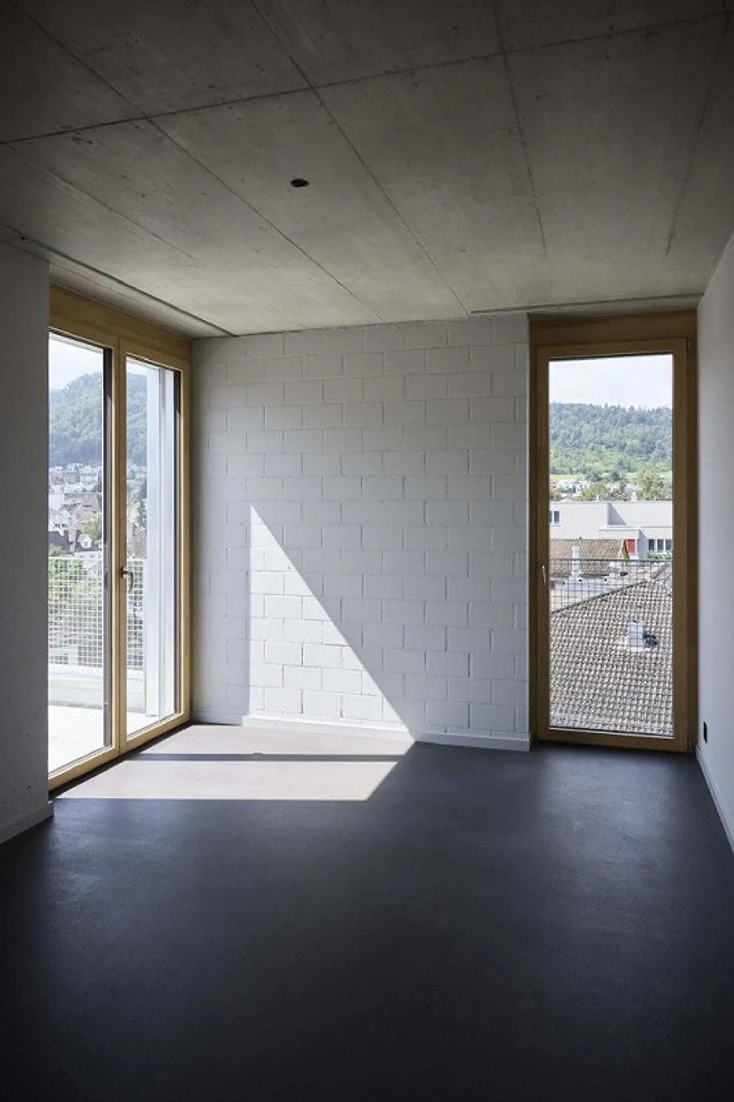 Wellness Oasis: Move into a modern penthouse apartment in a top location - Photo 4 of 7