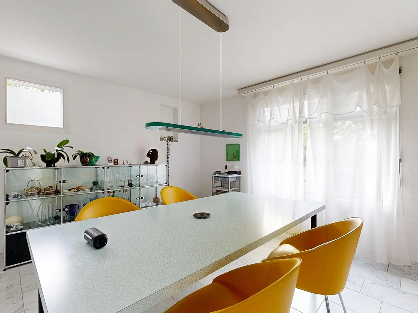 Maison familiale jumelée spacieuse de 6,5 pièces avec beau jardin - Photo 5 sur 18