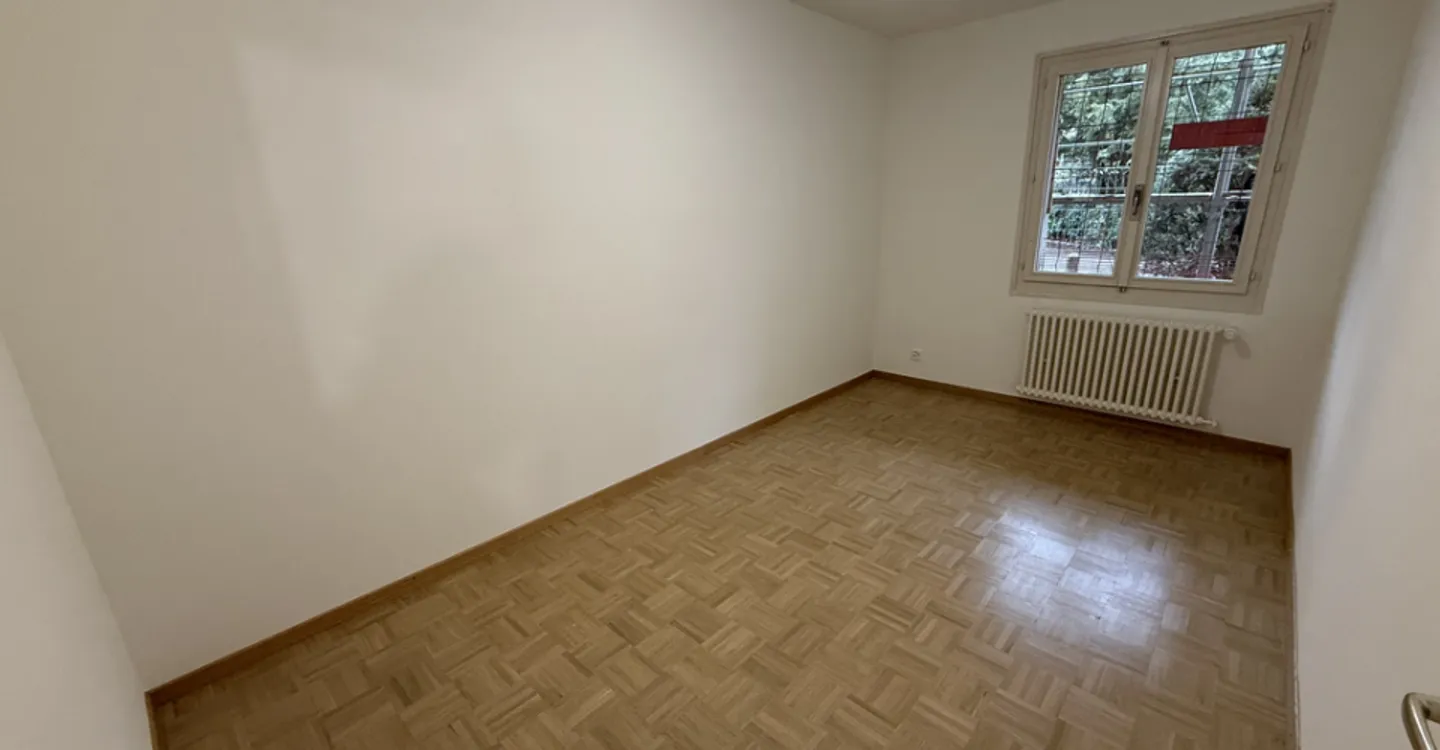 Appartamento completamente ristrutturato di 4 stanze No 01 al piano terra - Foto 6 di 7
