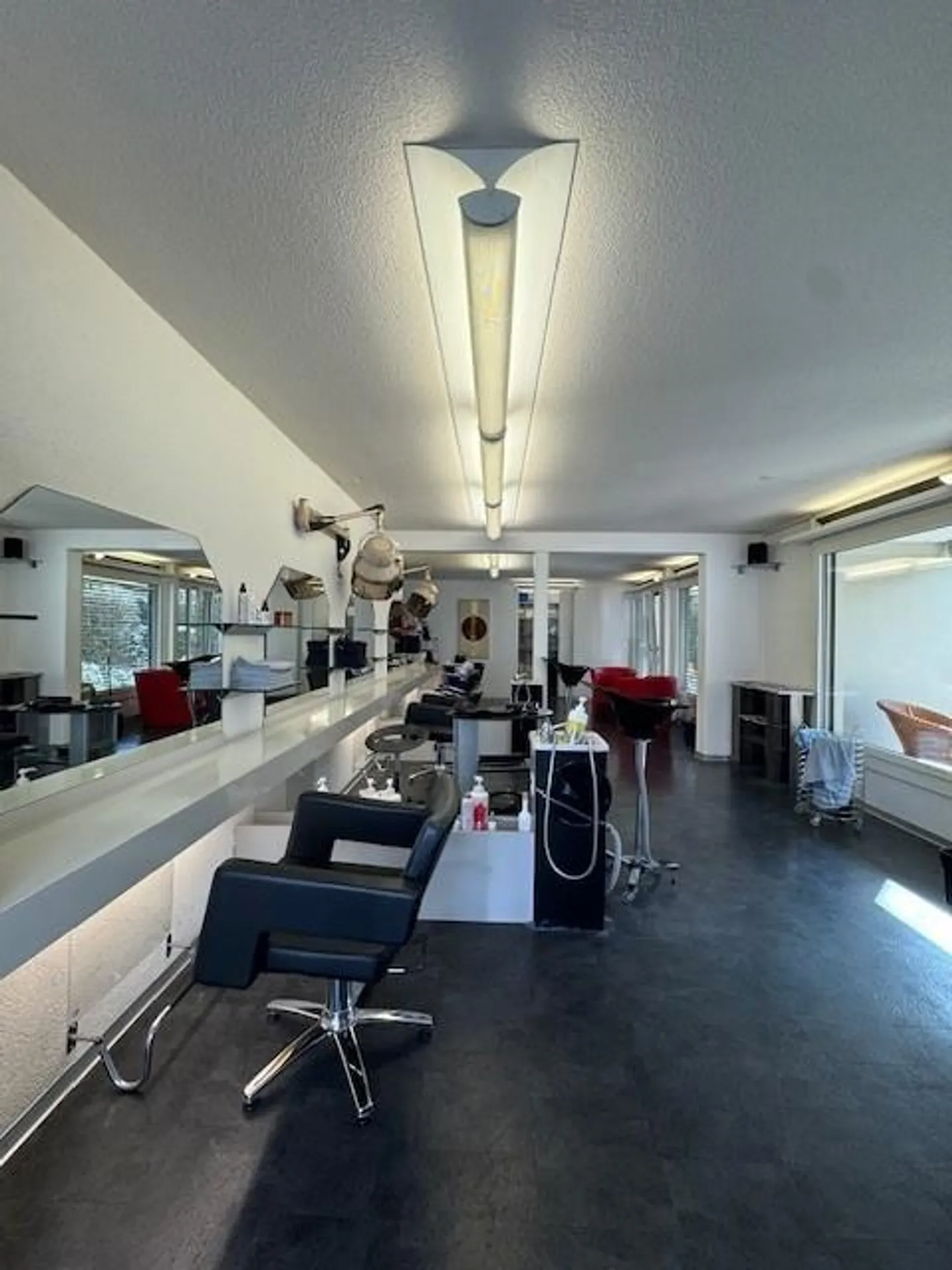 Locali commerciali attraenti in una posizione ben sviluppata - versatili n... - Foto 1 di 6