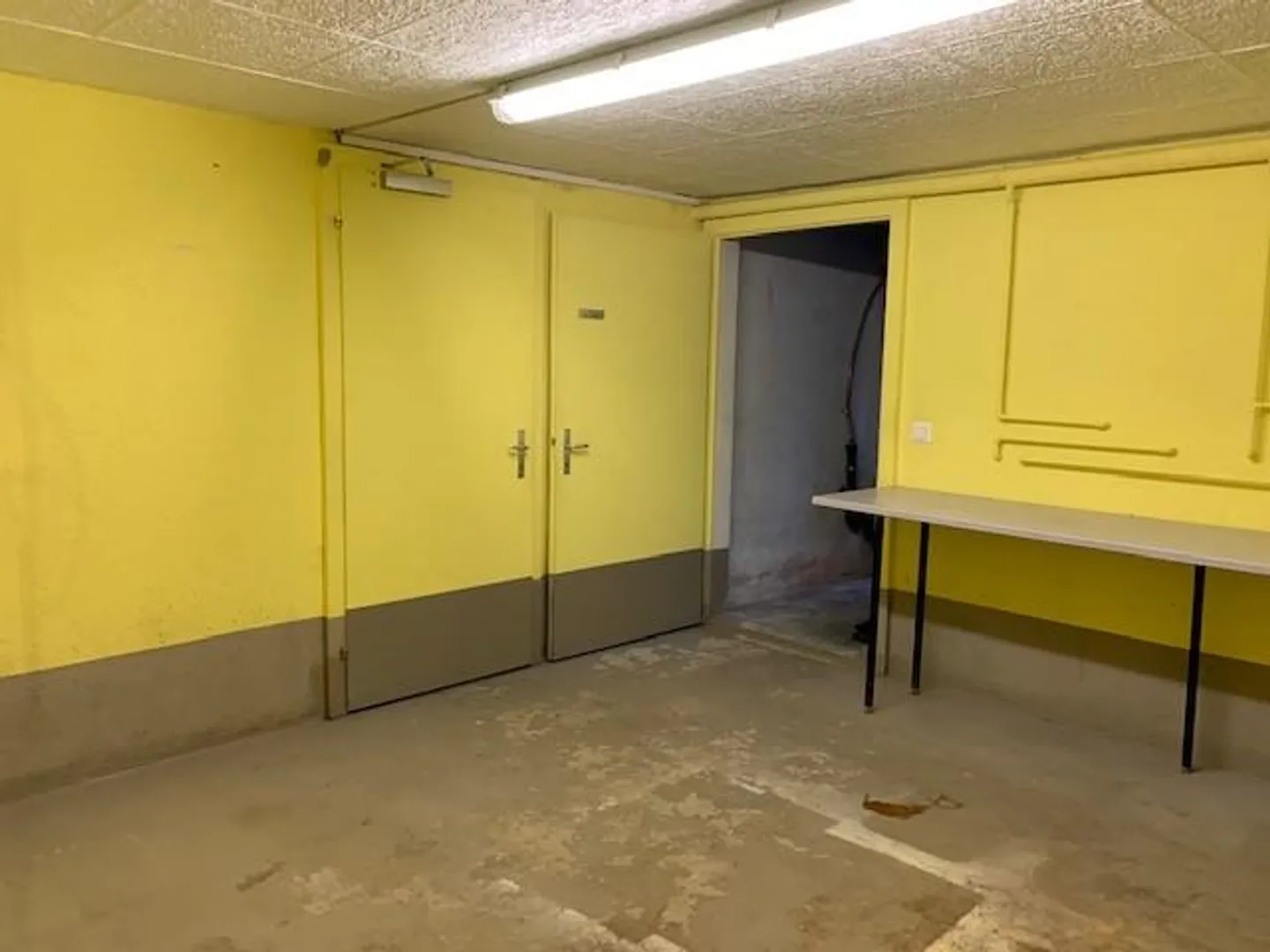 Espaces de stockage spacieux avec garage à louer dans le quartier de Wesemlin - Photo 3 sur 10