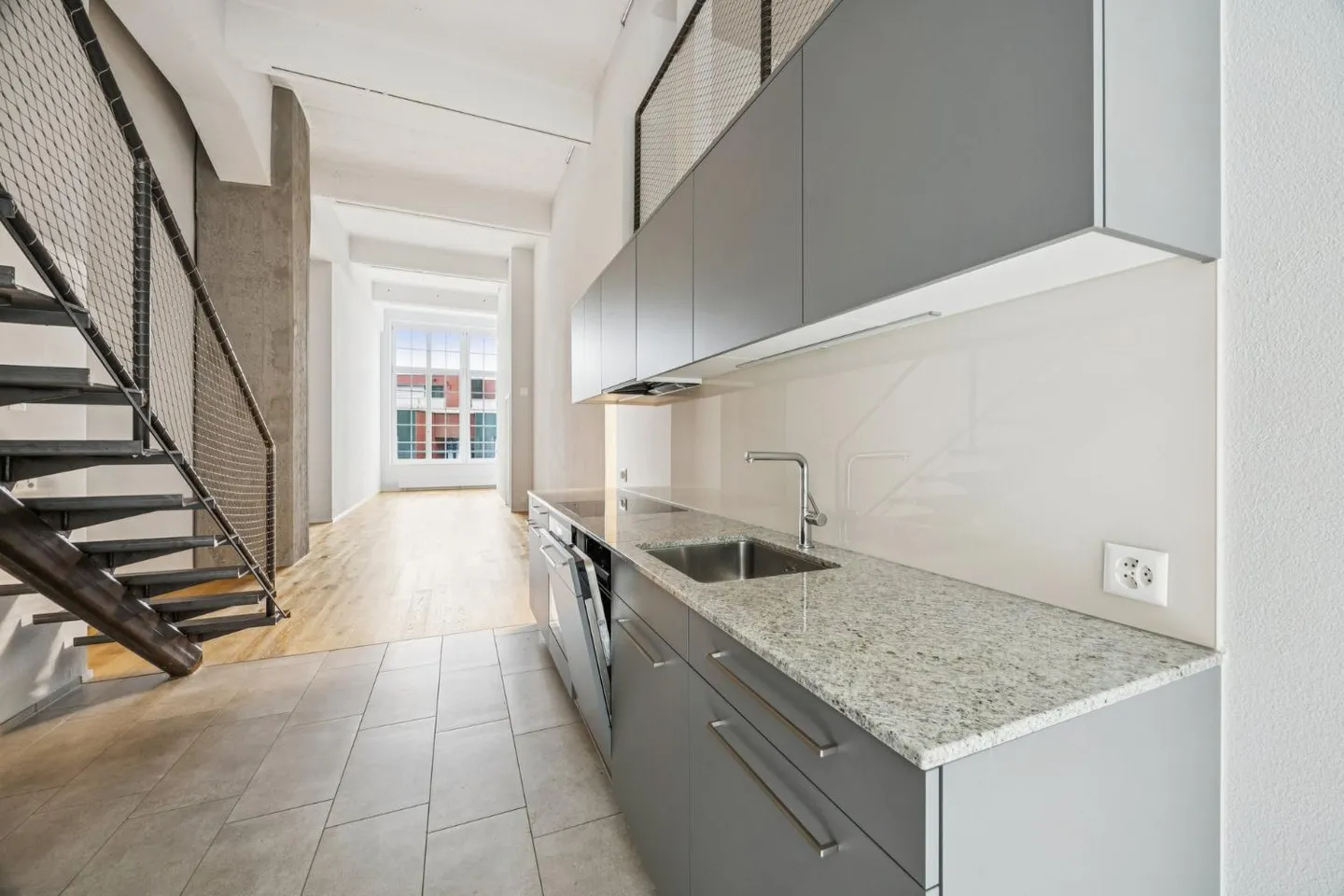 Modern 3.5 room apartment directly at Horgen Oberdorf train station - Photo 3 of 5