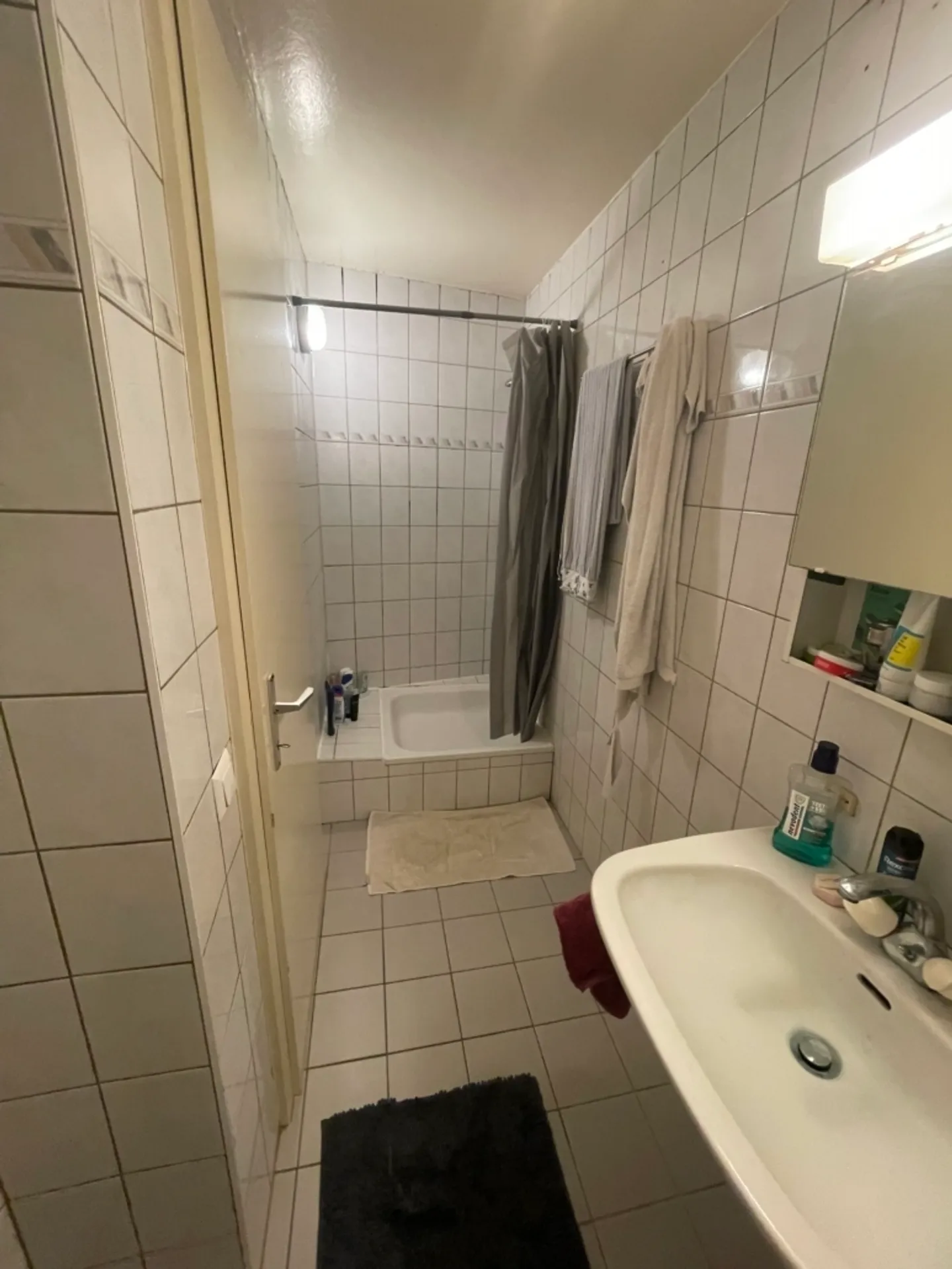 Charmant Appartement 2½ pièces - Photo 2 sur 12