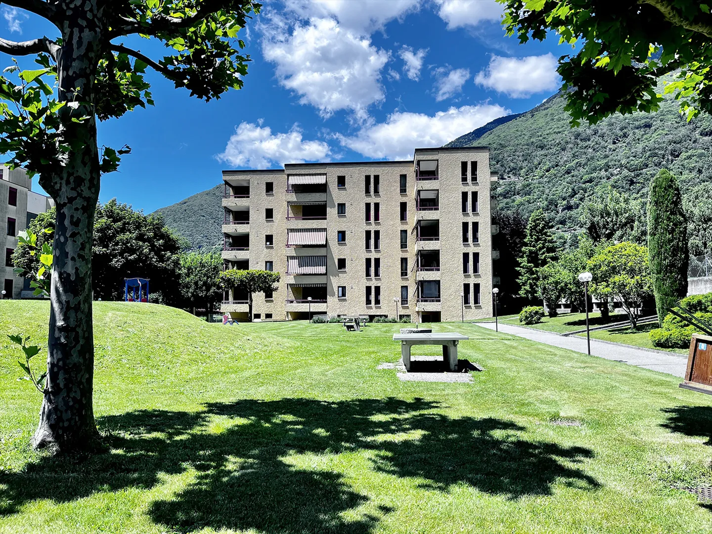 Apartment for rent - Photo 1 of 9