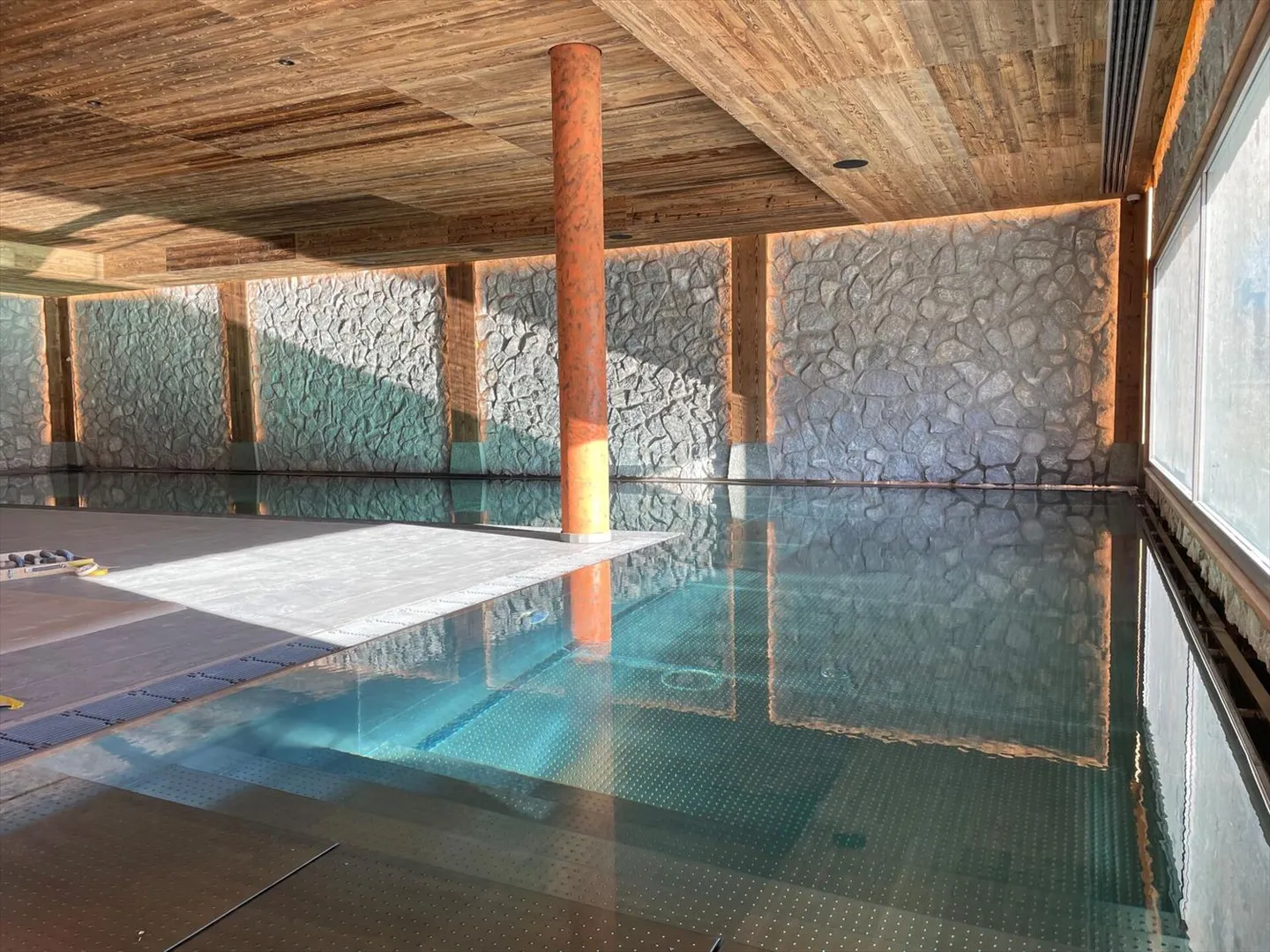 Dent Blanche Resort a 3.5-star hotel at the foot of 412 km of slopes - Photo 7 of 13