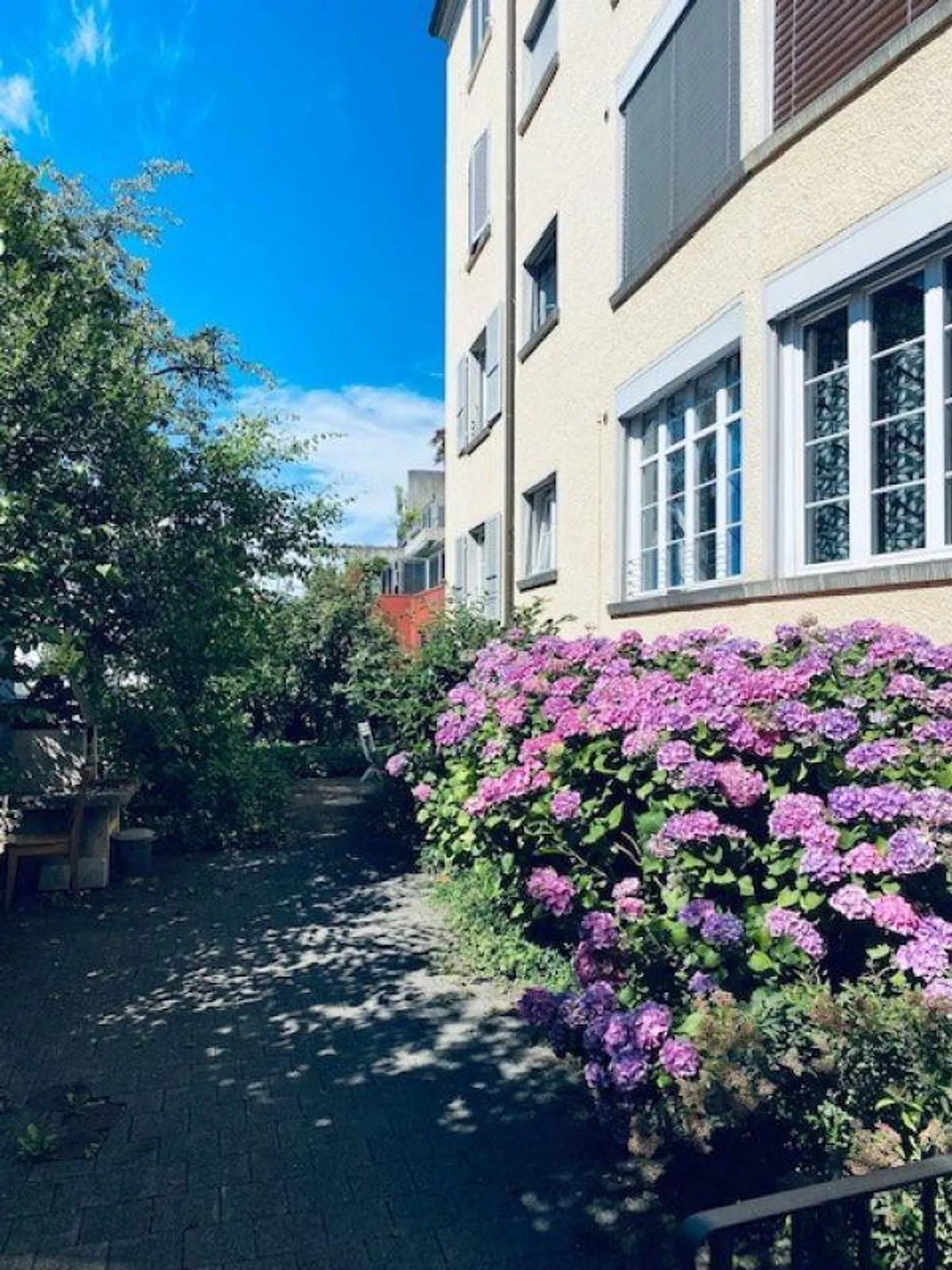Grosszügige Wohnung mit Garten - Foto 2 von 12