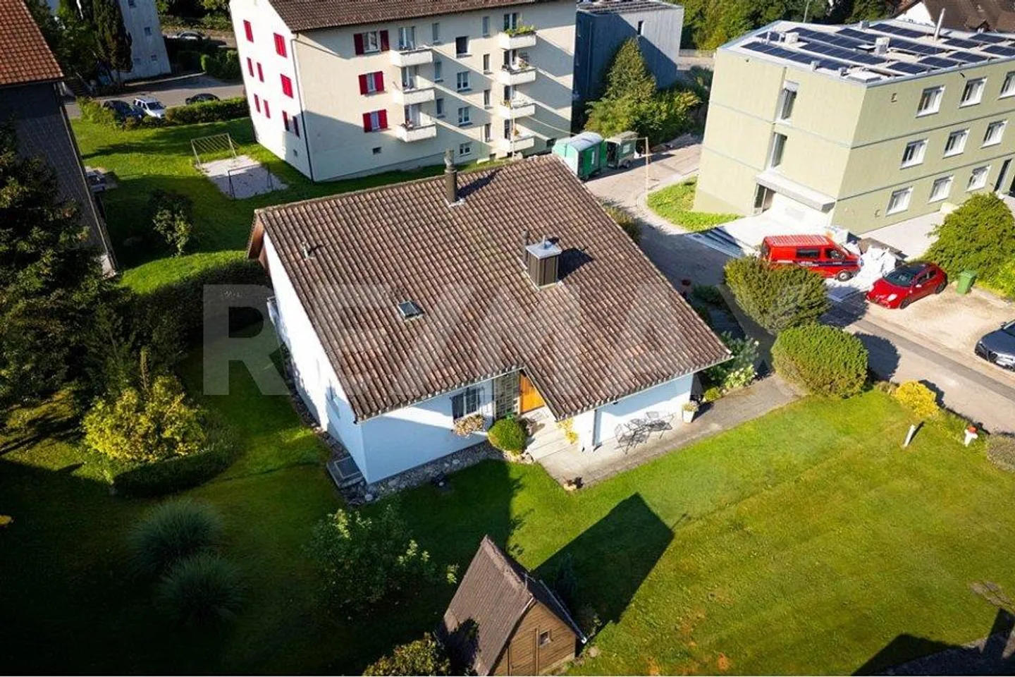 Maison individuelle, emplacement familial et calme - Photo 2 sur 13