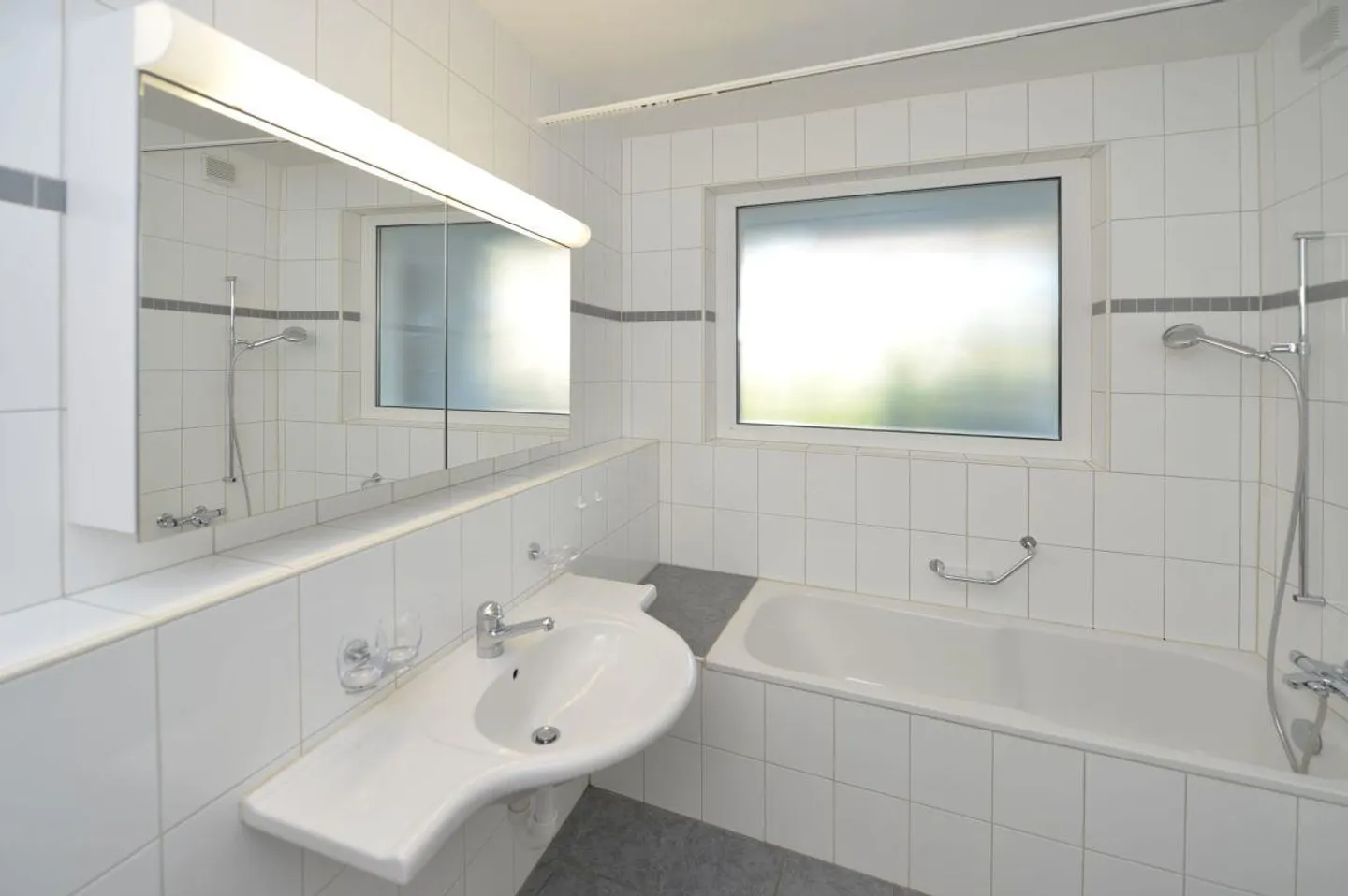 Grosszügige Wohnung mit Garten - Foto 8 von 12