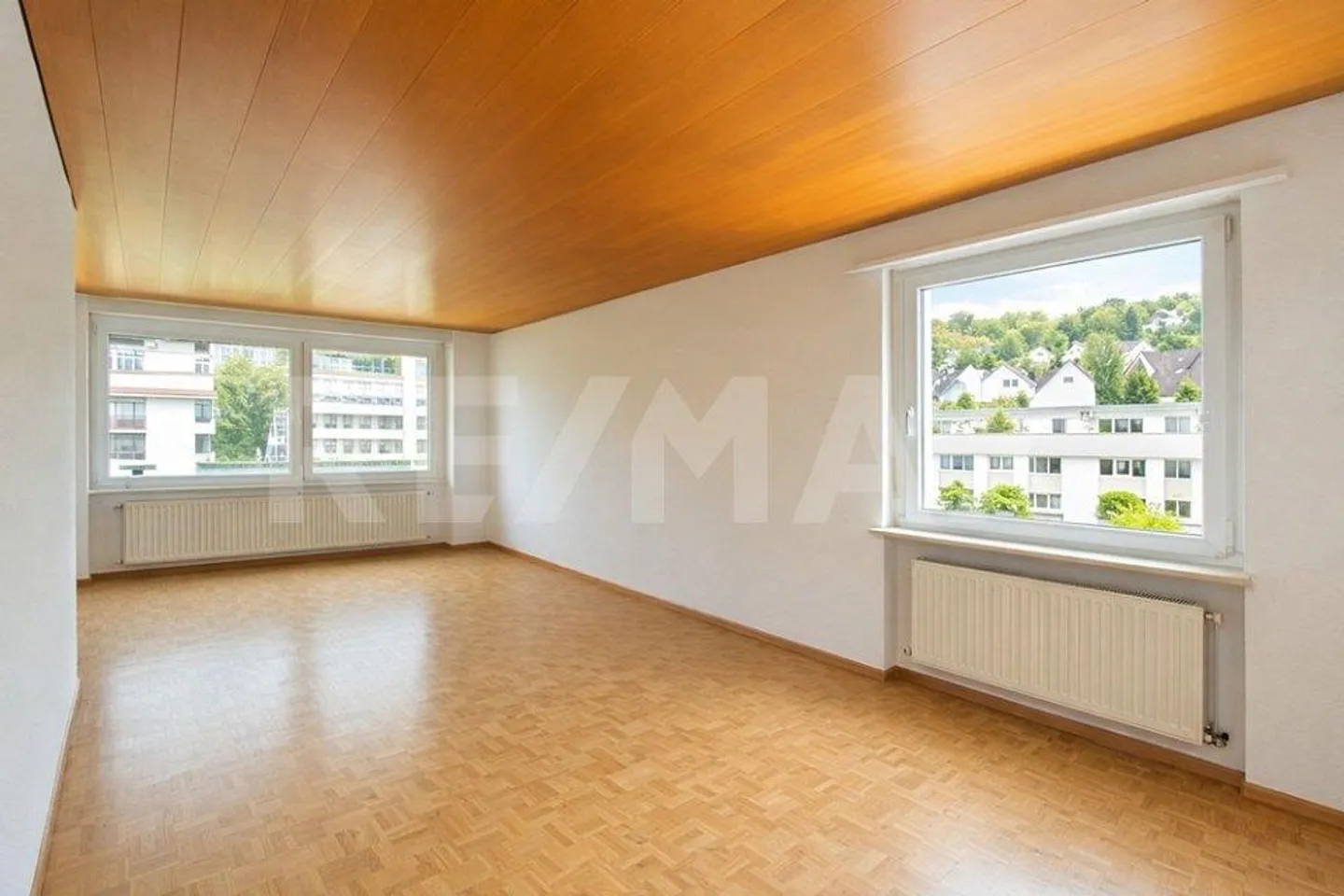 Charming 4.5-room apartment on the 4th floor – quiet and central - Photo 1 of 9