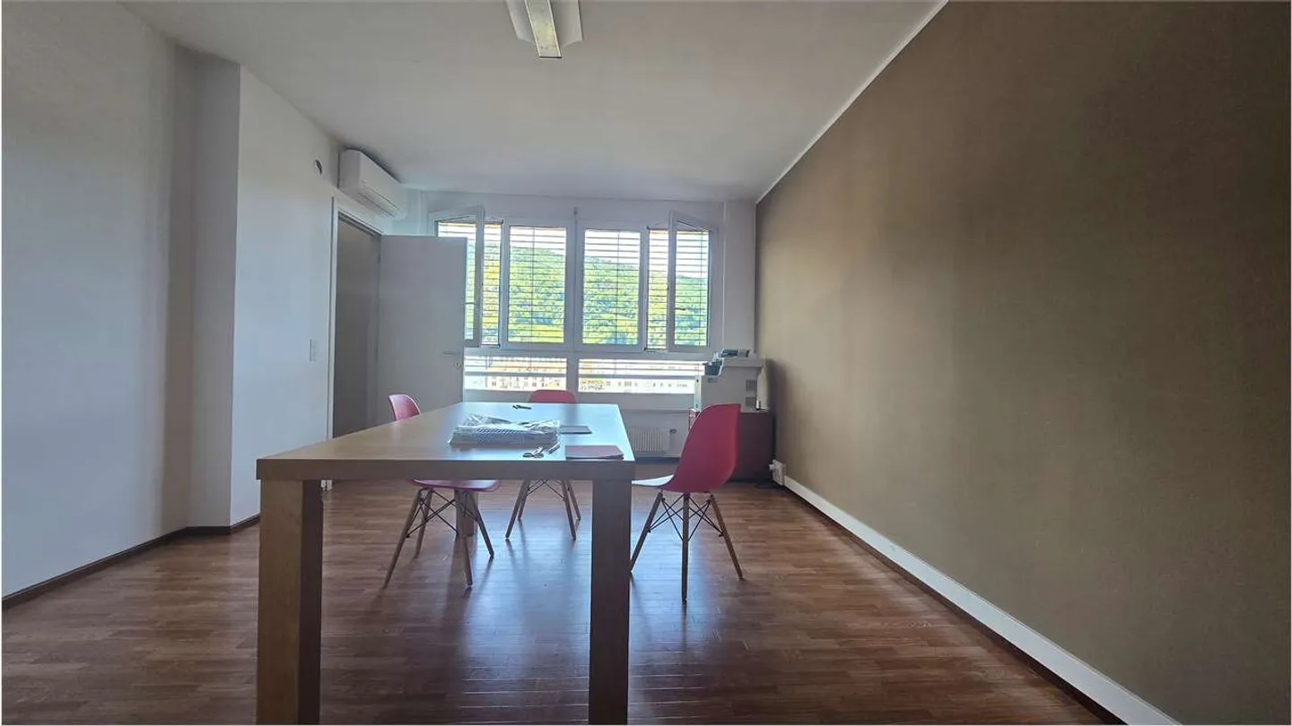 Appartamento/Ufficio in vendita, 3.5 stanze Chiasso - Foto 2 di 6