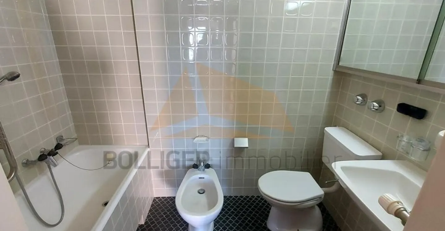 IN VENDITA APPARTAMENTO DI 6 LOCALI 170 M2 CON GARAGE INDIVIDUALE - Foto 12 di 12