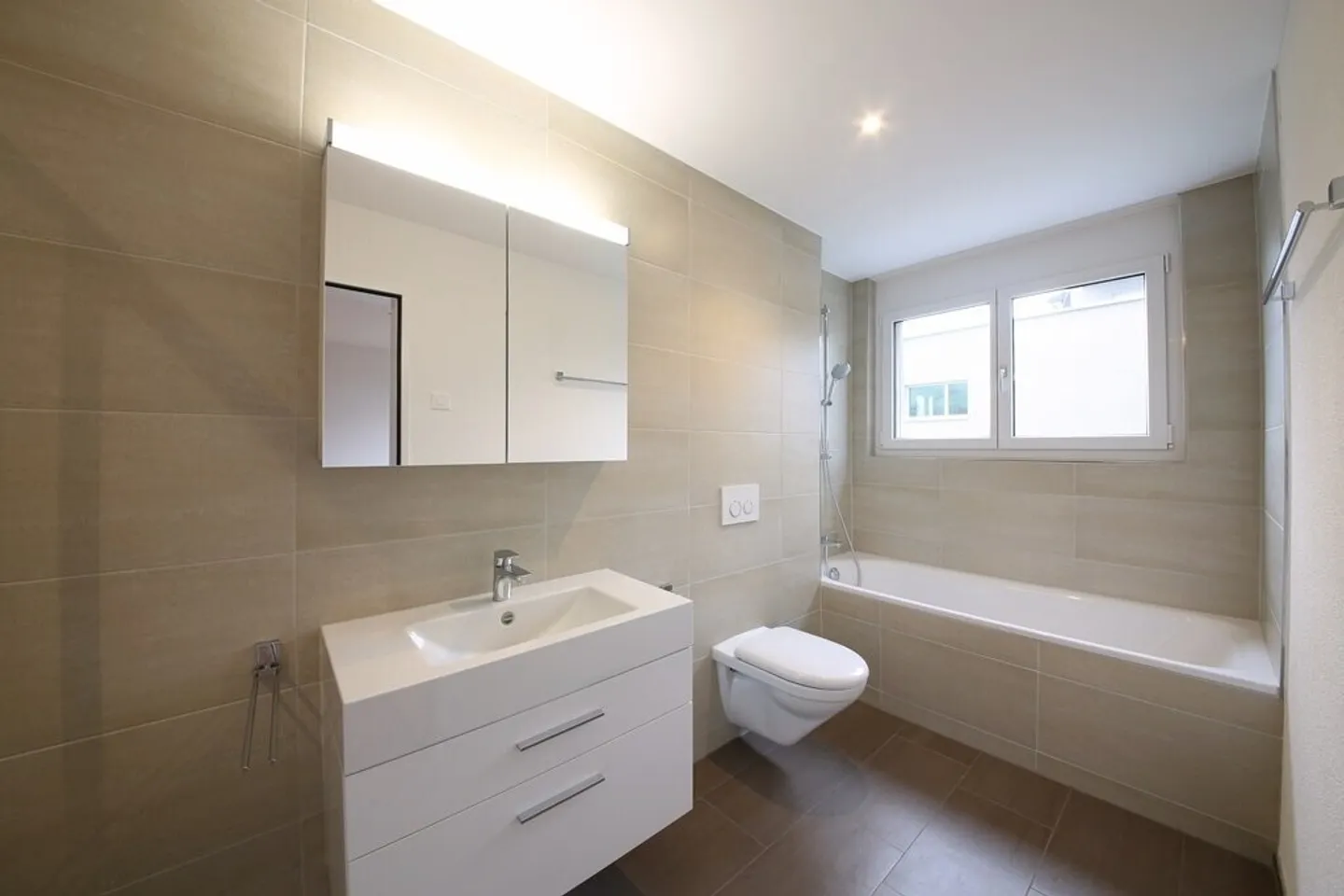 Start into your own happiness... - Photo 5 of 9