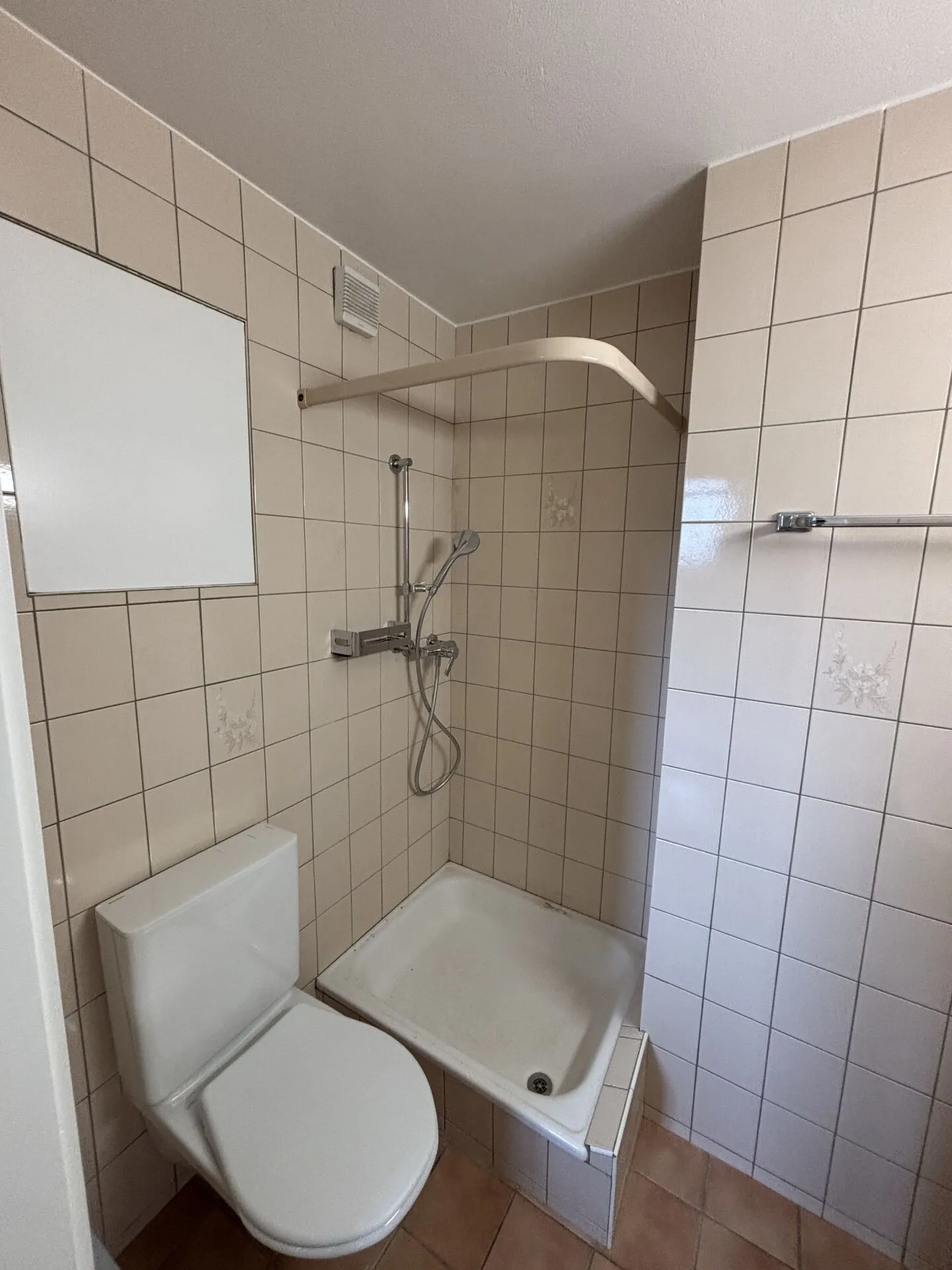 Studio proche des écoles, idéal étudiants! - Photo 4 sur 6