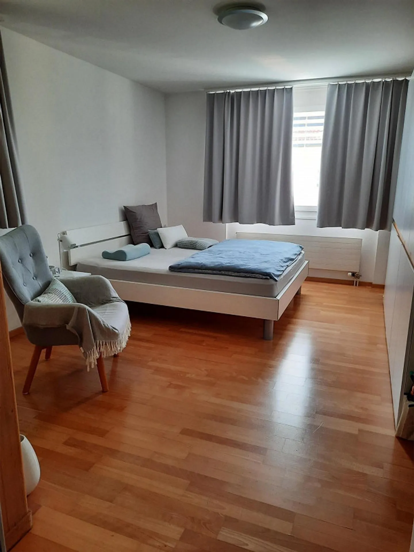 Beautiful and spacious 4.5 room apartment in a quiet yet central location - Photo 7 of 7