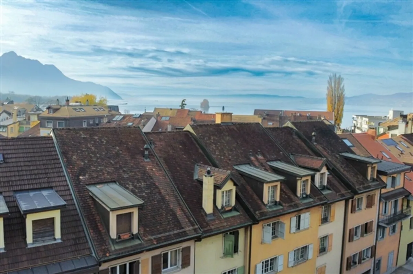 In affitto: Casa adiacente con 6,5 stanze - Foto 2 di 20