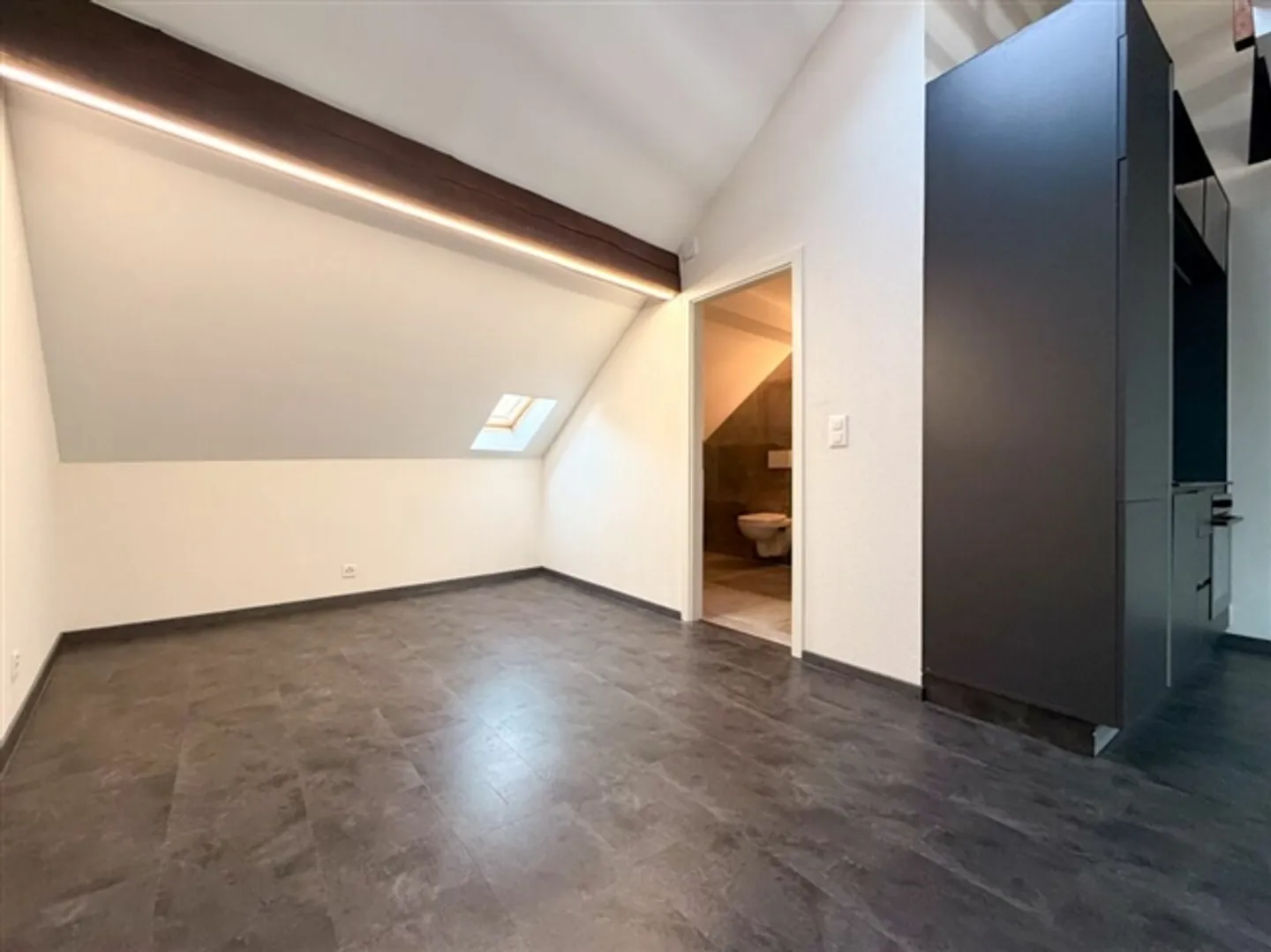 In affitto: Casa adiacente con 6,5 stanze - Foto 19 di 20