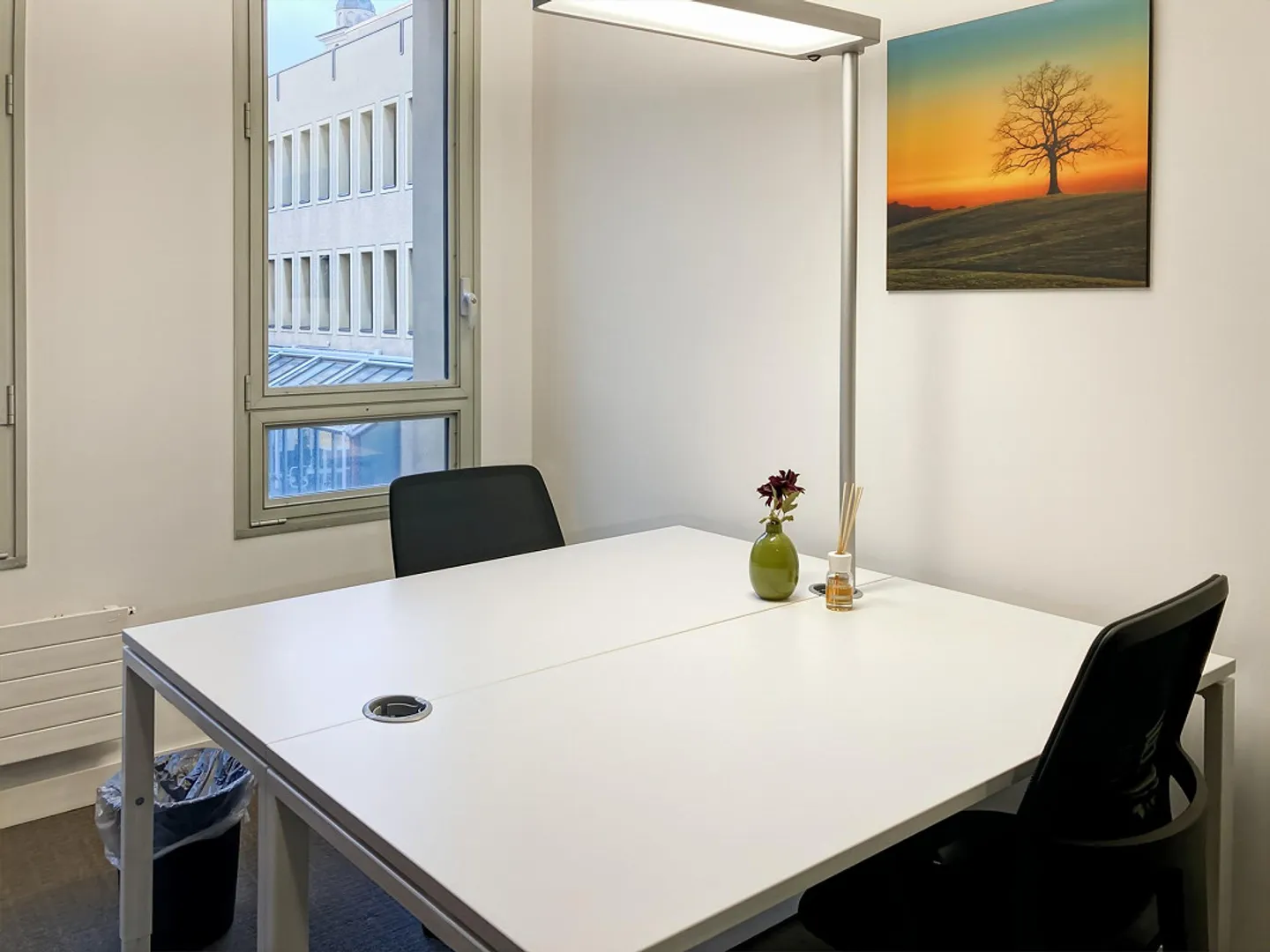 Ufficio all-inclusive per 2 - Foto 9 di 10