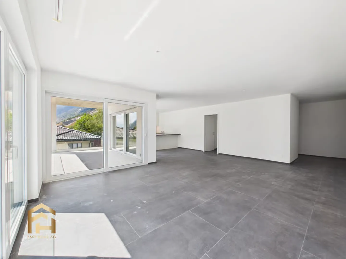 First occupancy in Raron spacious 5.5-room apartment with a wide view - Photo 2 of 13