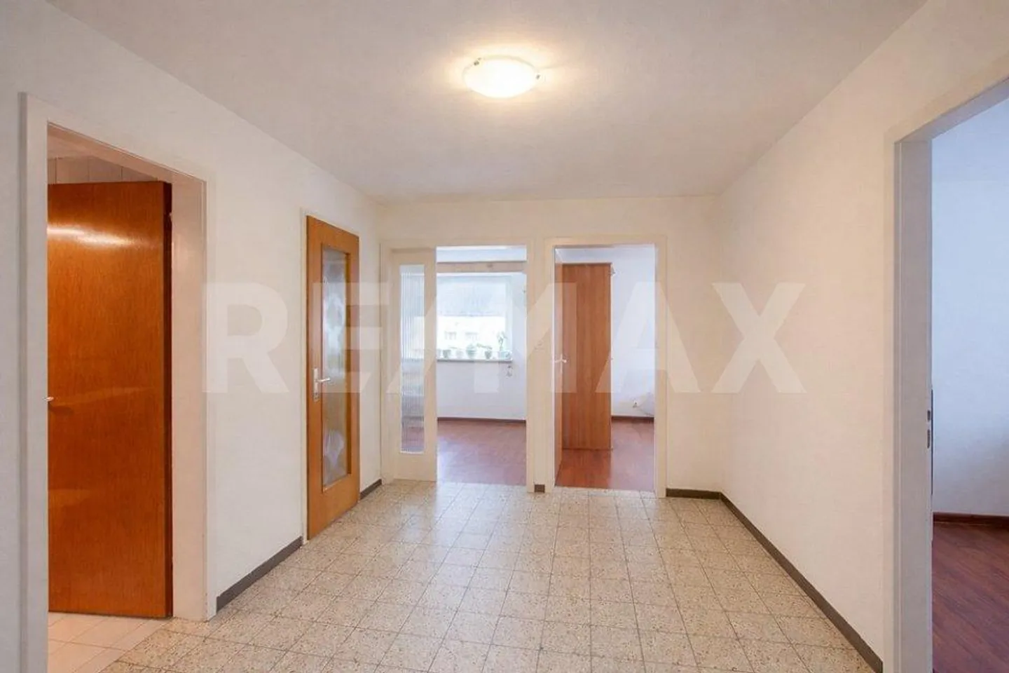 Charming 4.5-room apartment on the 4th floor – quiet and central - Photo 6 of 9