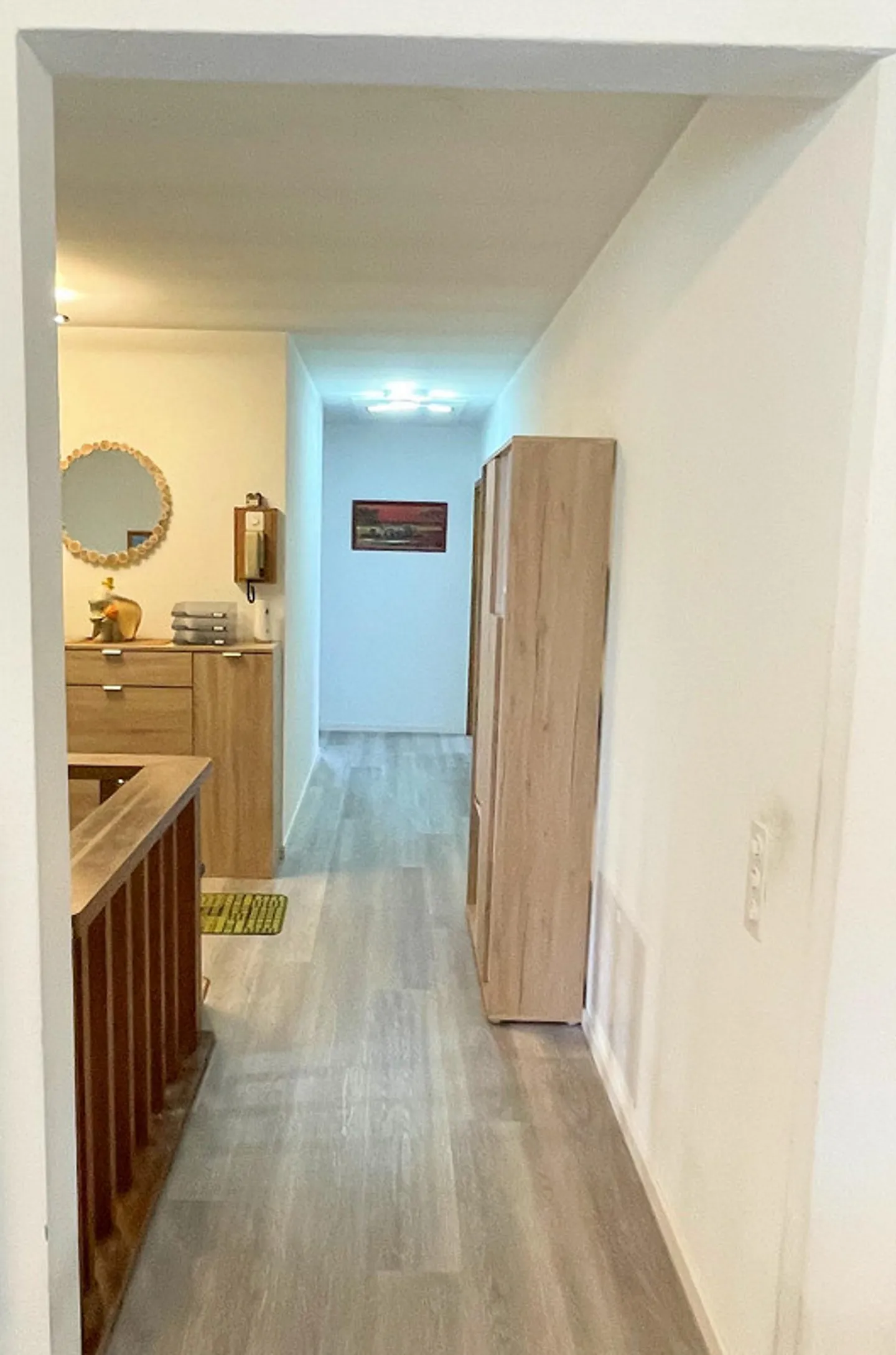 Casa bifamiliare con piscina, ampia terrazza e bel giardino - Foto 12 di 18