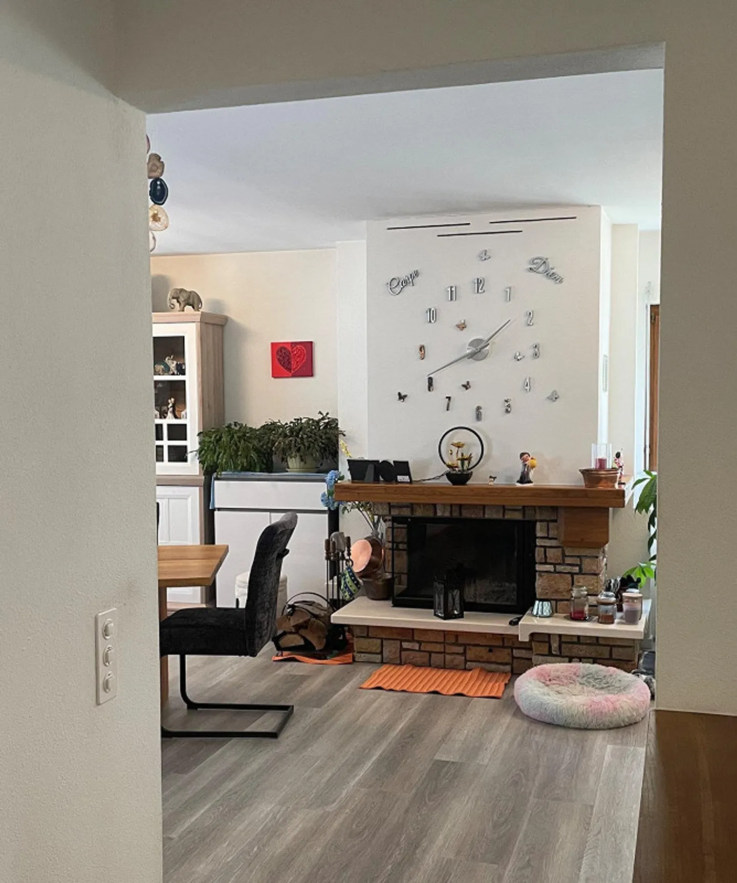 Casa bifamiliare con piscina, ampia terrazza e bel giardino - Foto 7 di 18