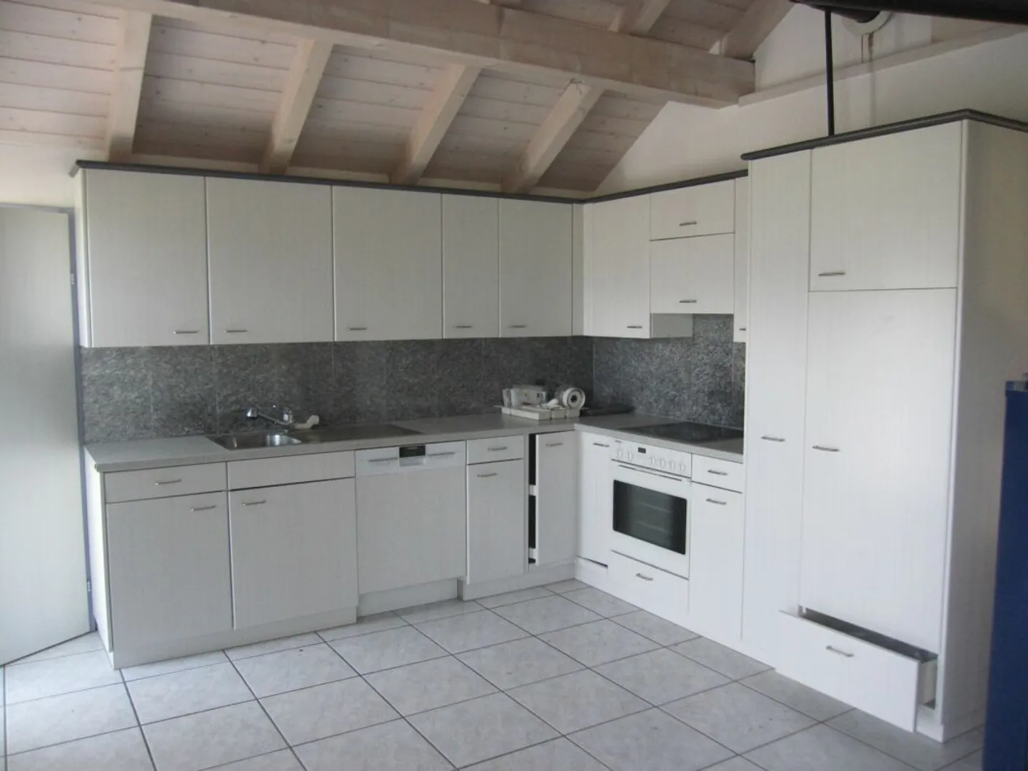 Attico spazioso di 4,5 stanze - Foto 2 di 11