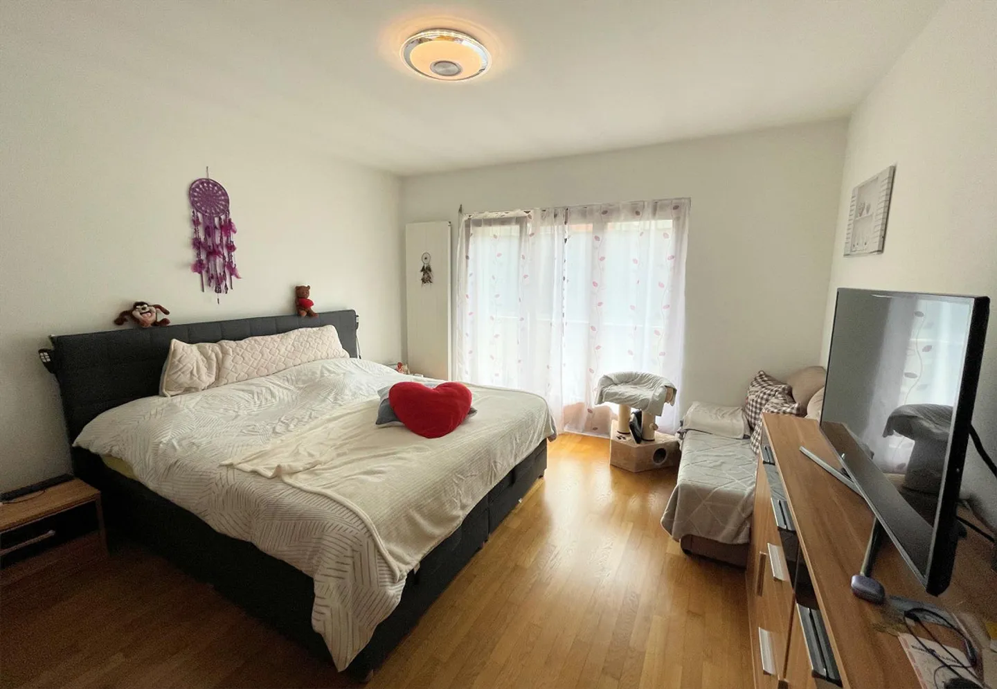 Casa bifamiliare con piscina, ampia terrazza e bel giardino - Foto 13 di 18