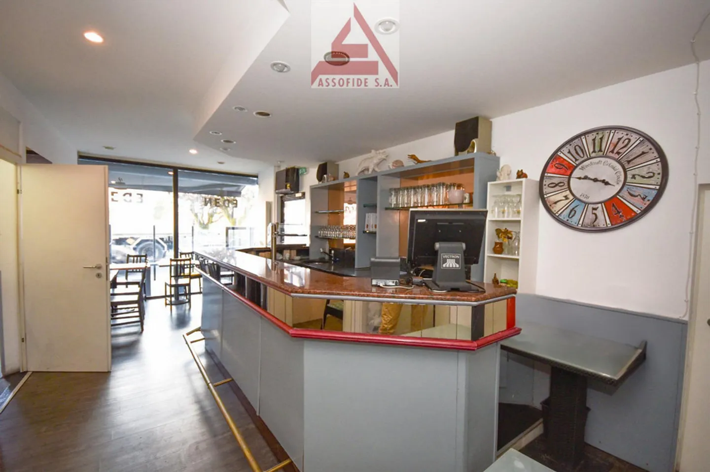 Stabile residenziale / commerciale - Foto 2 di 5