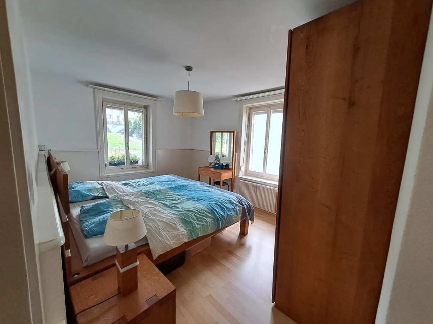 Appartement 5.5 pièces avec grand balcon et vue sur le lac - Photo 5 sur 9