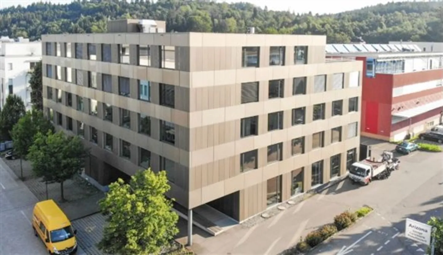 Attractive office/commercial space in shell construction - Photo 4 of 9