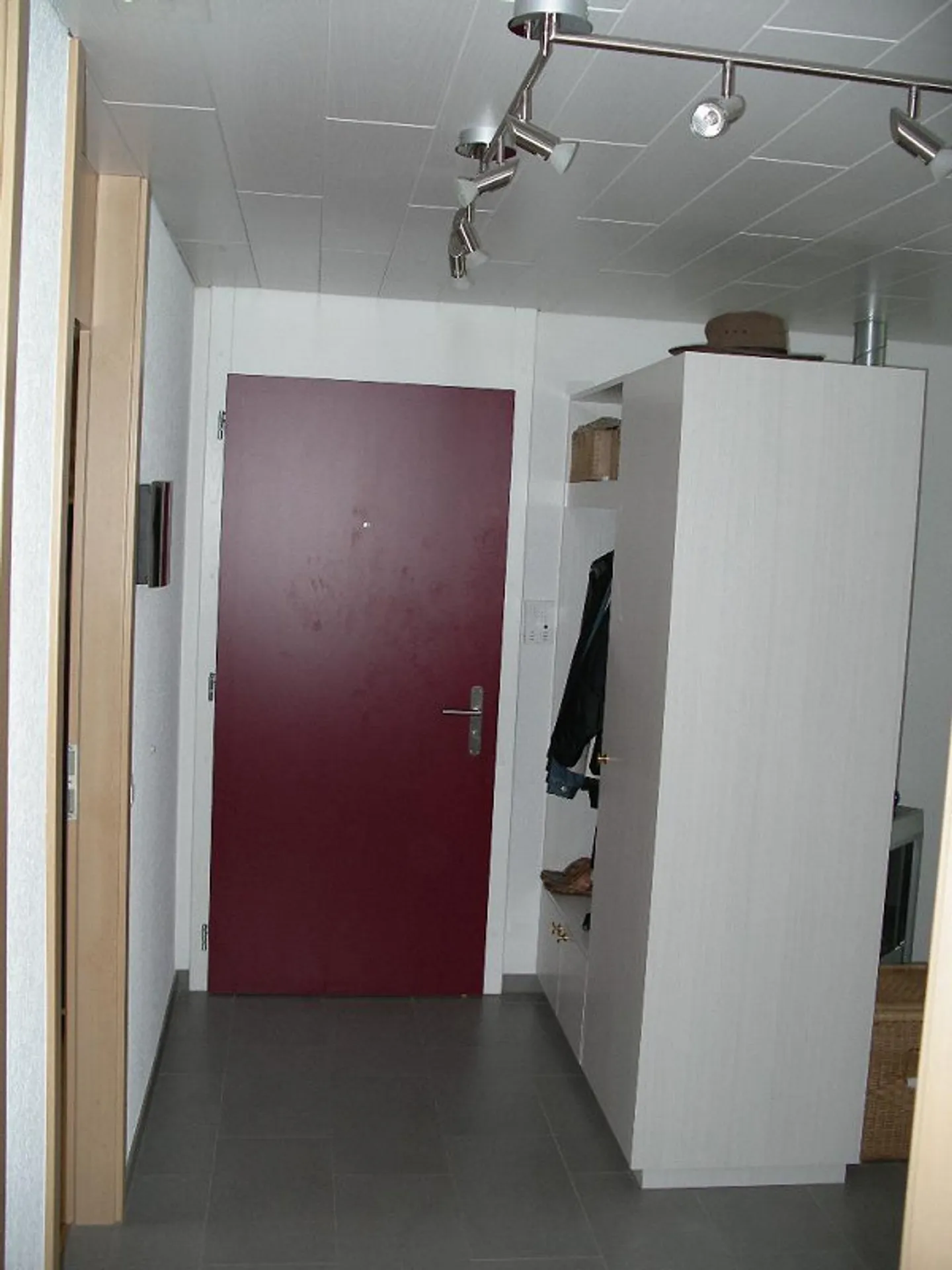 Appartamento tranquillo con grande balcone - Foto 5 di 12