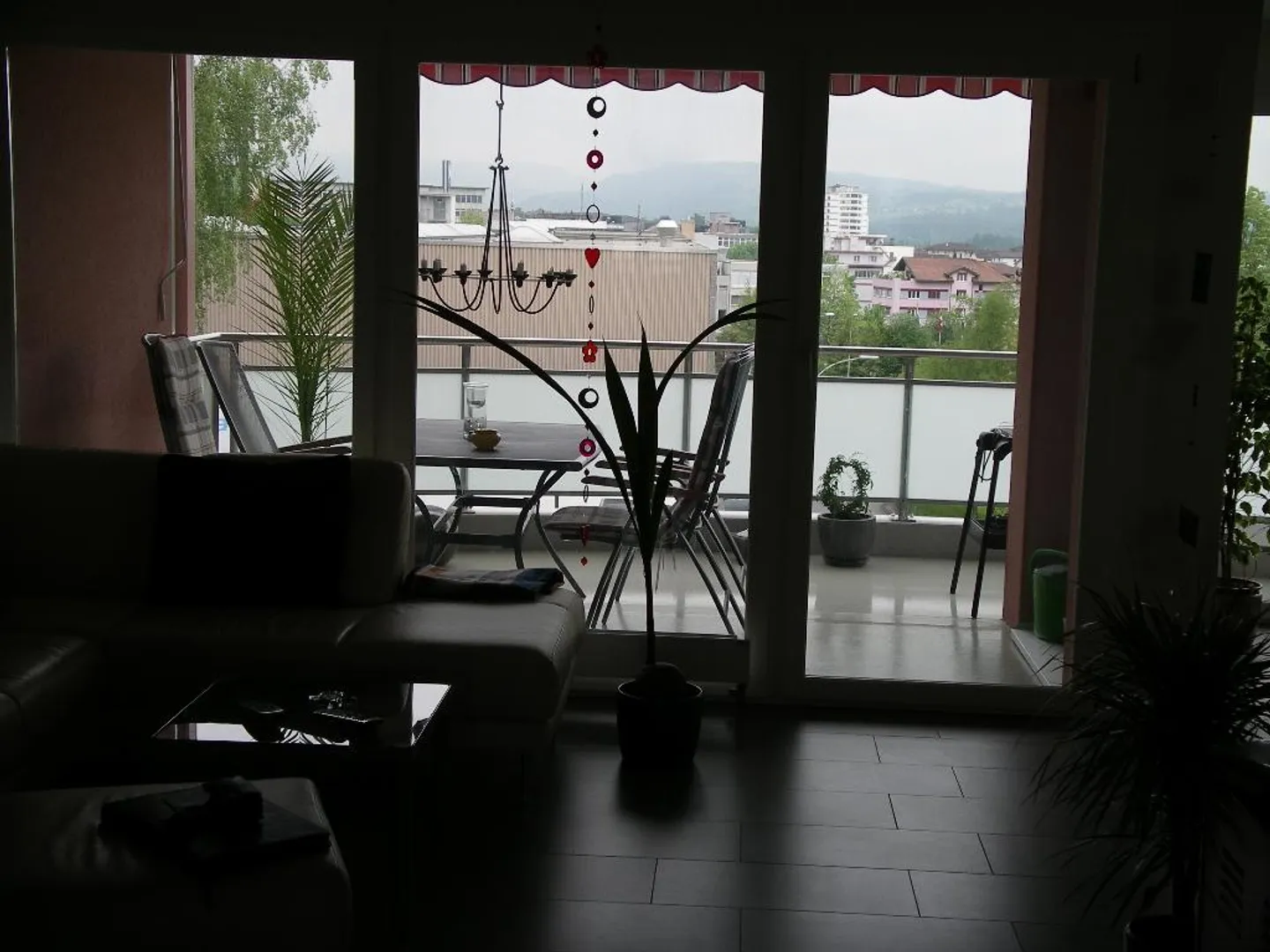 Appartamento tranquillo con grande balcone - Foto 8 di 12