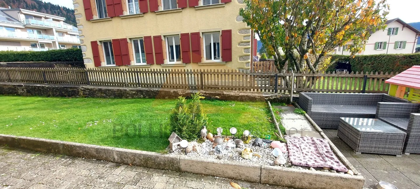 ZU VERKAUFEN 2-ZIMMER-WOHNUNG IN EIGENTUMSGEMEINSCHAFT MIT AUSSENPARKPLATZ - Foto 8 von 8