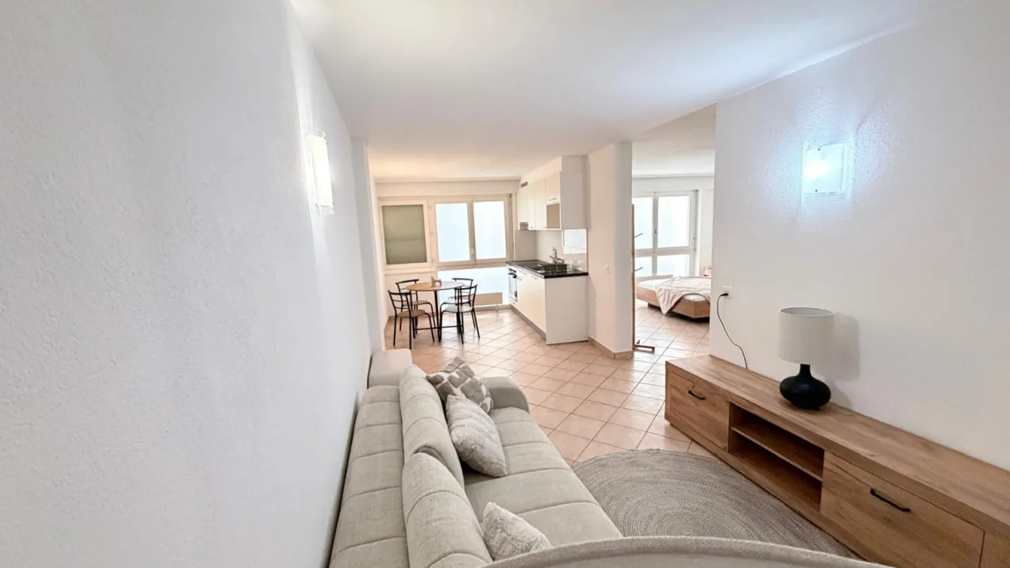 Helles möbliertes 1,5-Zimmer-Apartment – Zentrales Montreux – Flexible Mietdauer – CHF 1.600 inkl. Nebenkosten - Foto 1 von 16